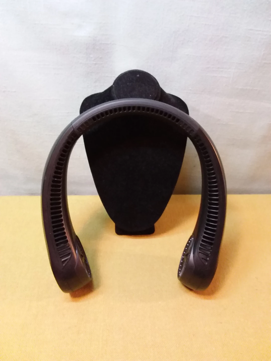 🏈 🥵 🪭 🆒 😎 Black Portable / Hands-Free Neck Fan 🥵 🪭 🆒 😎