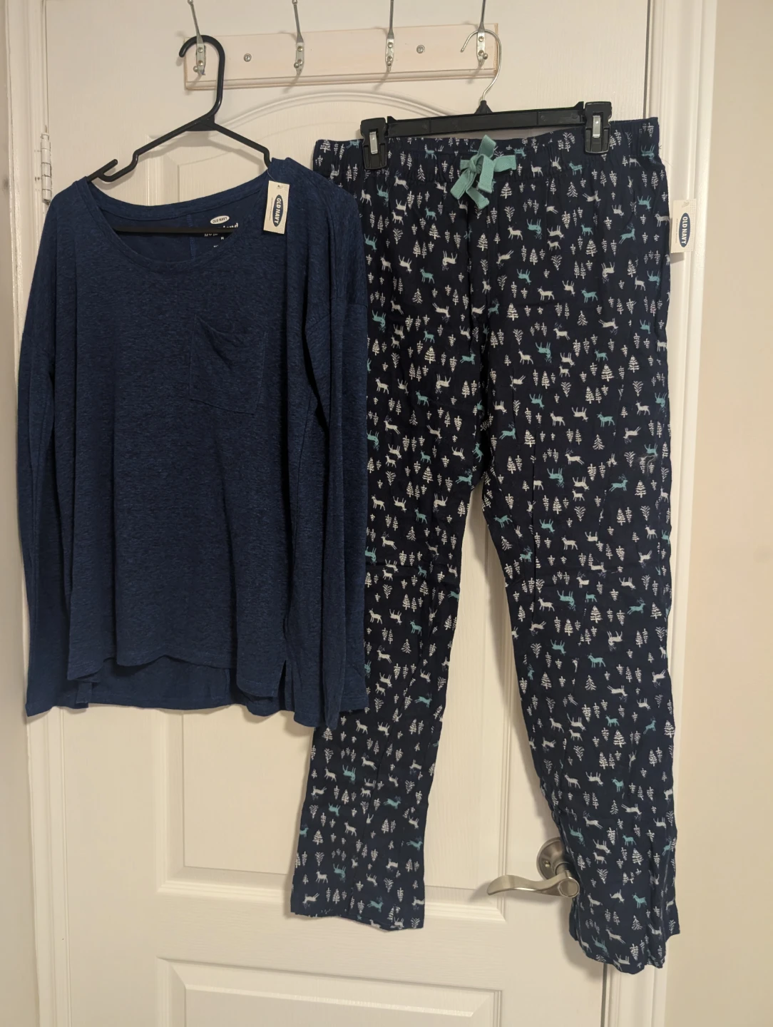 Old Navy and Emily Rose Pajama Sets (2 sets) - photo 3
