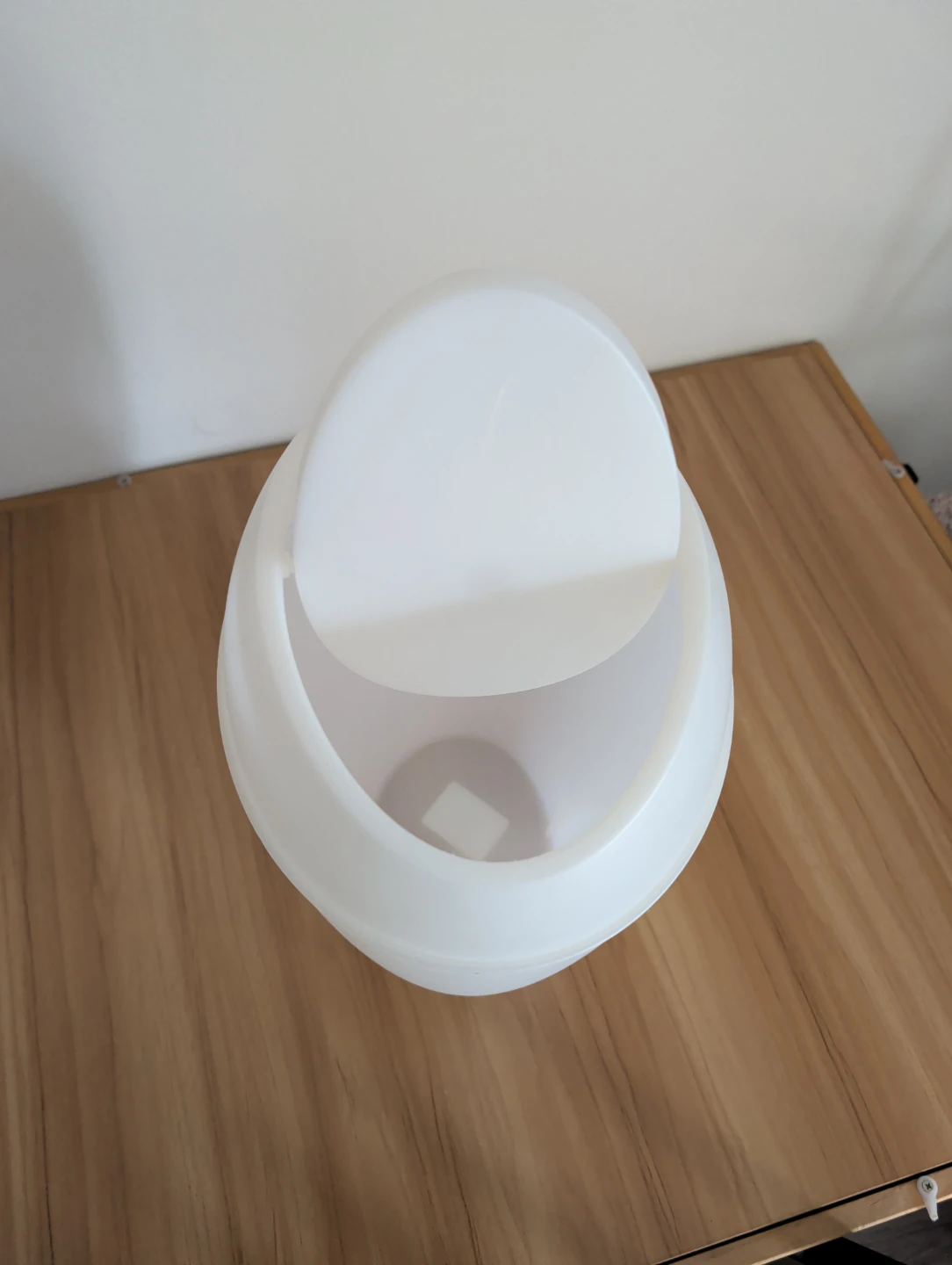 White Swing-Top Waste Bin - photo 2