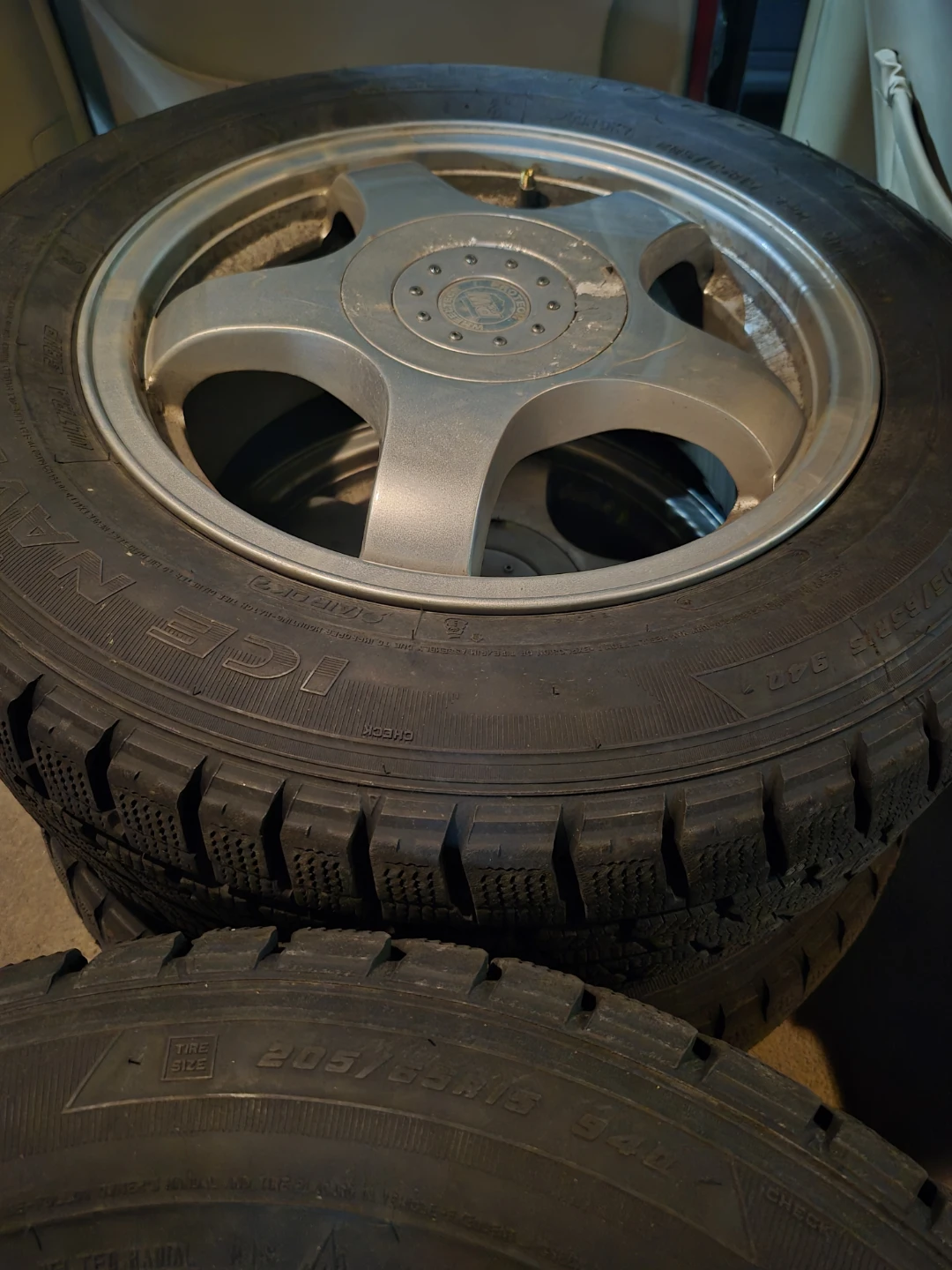Winter tires on aluminum rims - photo 2