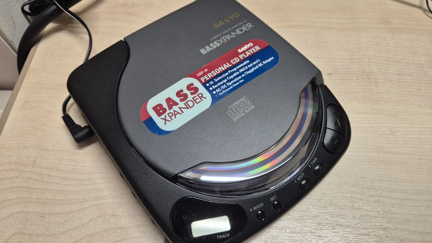 Sanyo CDP 41 portable cdp