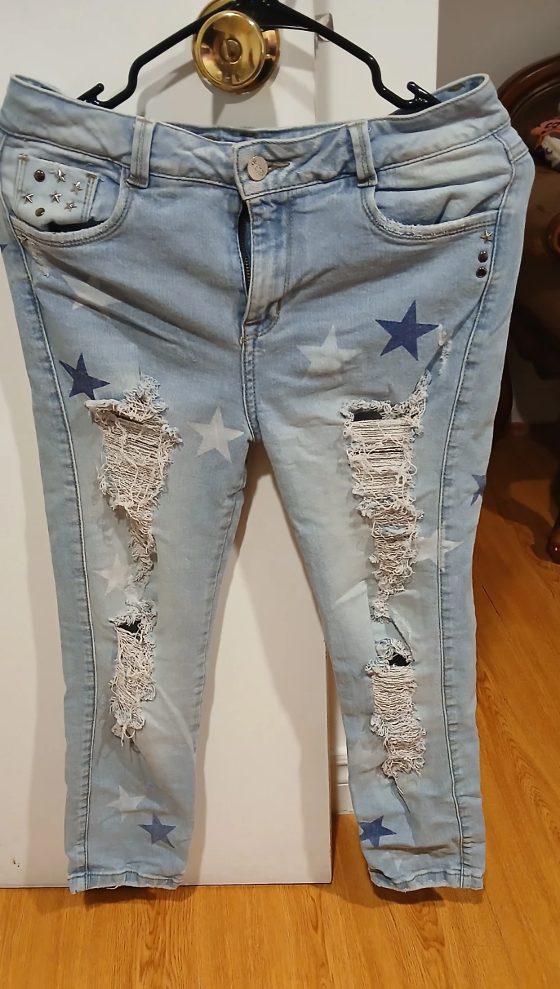 Signos Star Print Distressed Jeans