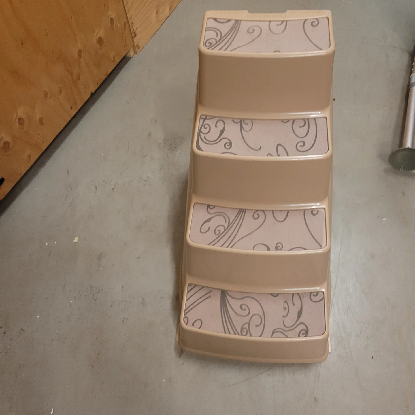 Tan Four-Step Pet Stairs