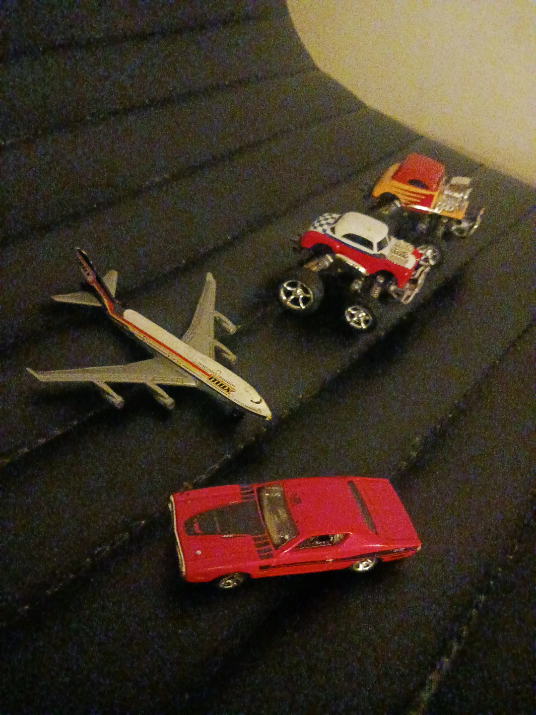 🏈 Matchbox Die-cast Vehicles Set - photo 3