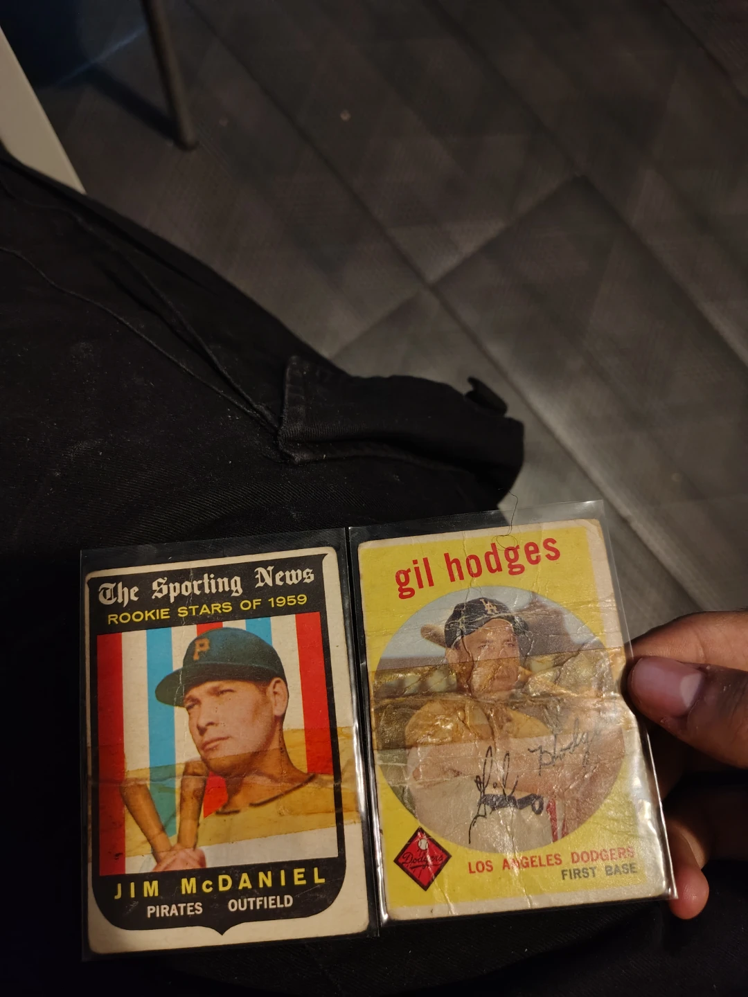 14 card lot of 1950-60s Vintage Baseball Cards with 2 free ones - photo 3