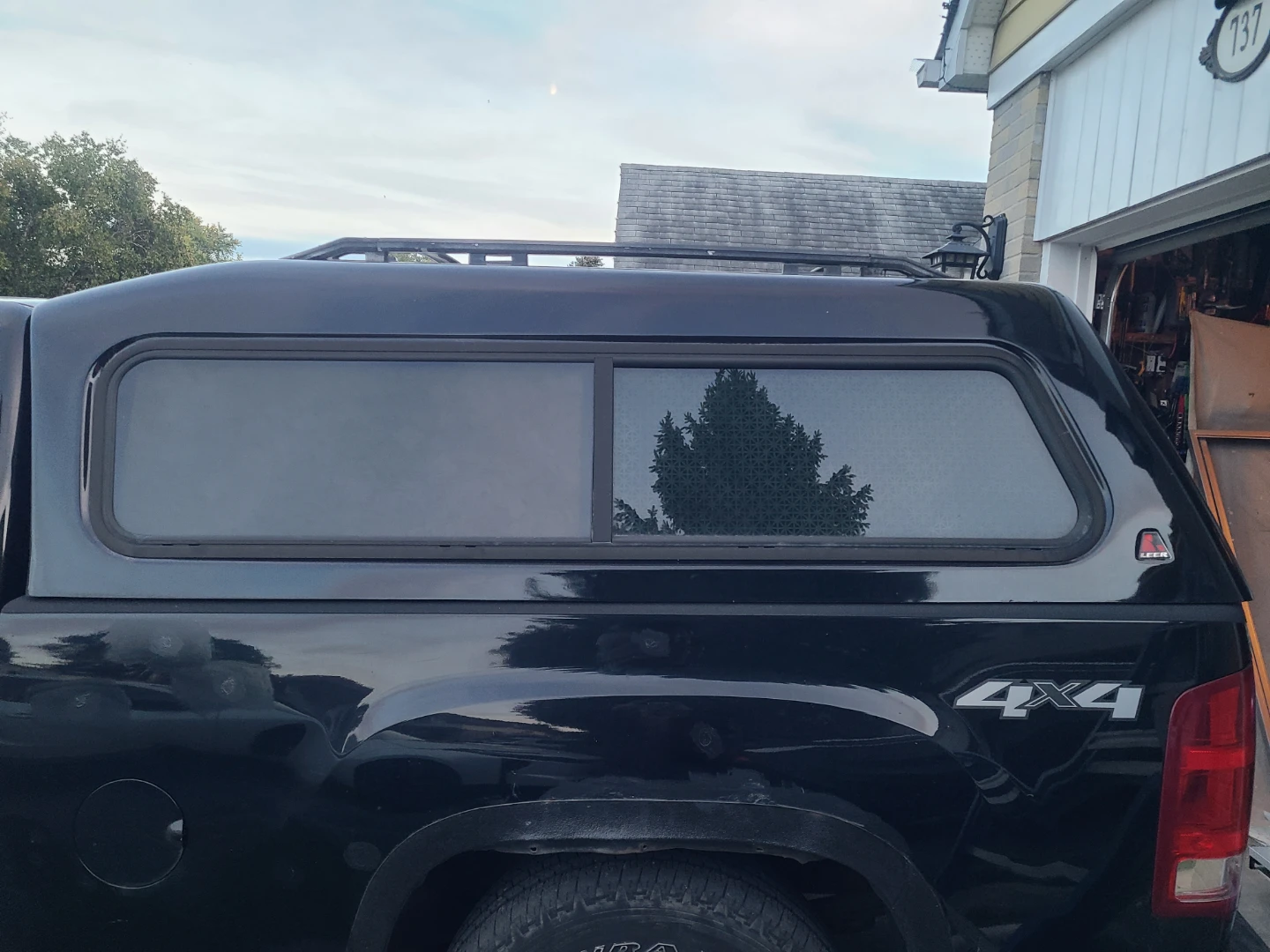 Black LEER Truck Cap