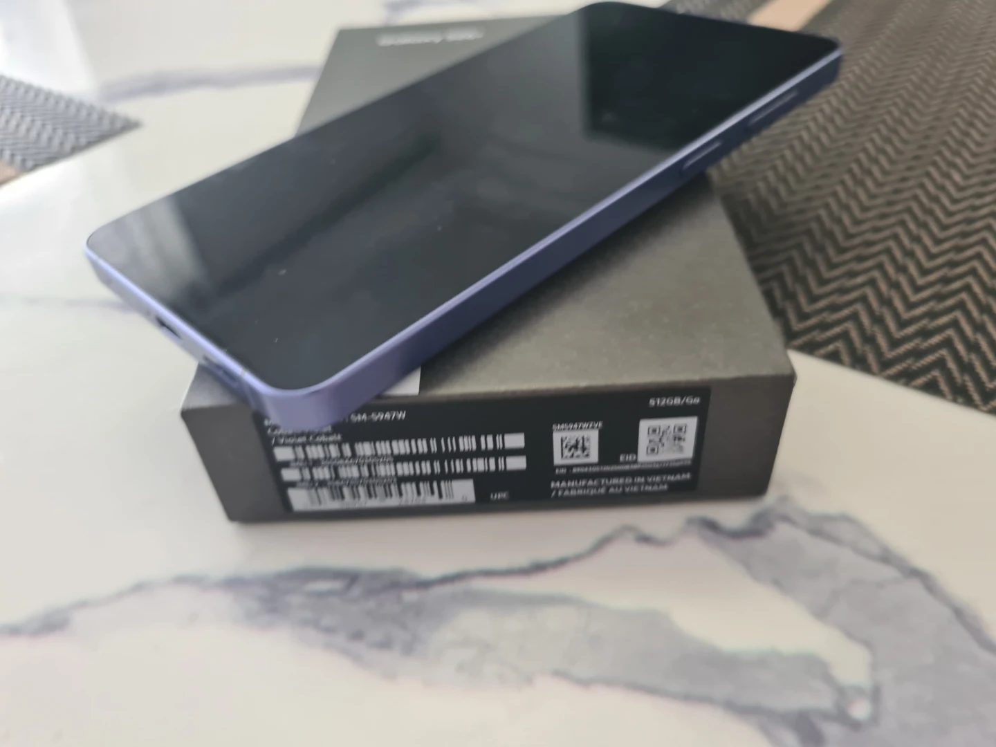 Mint condition Samsung s26 plus 512GB - photo 3
