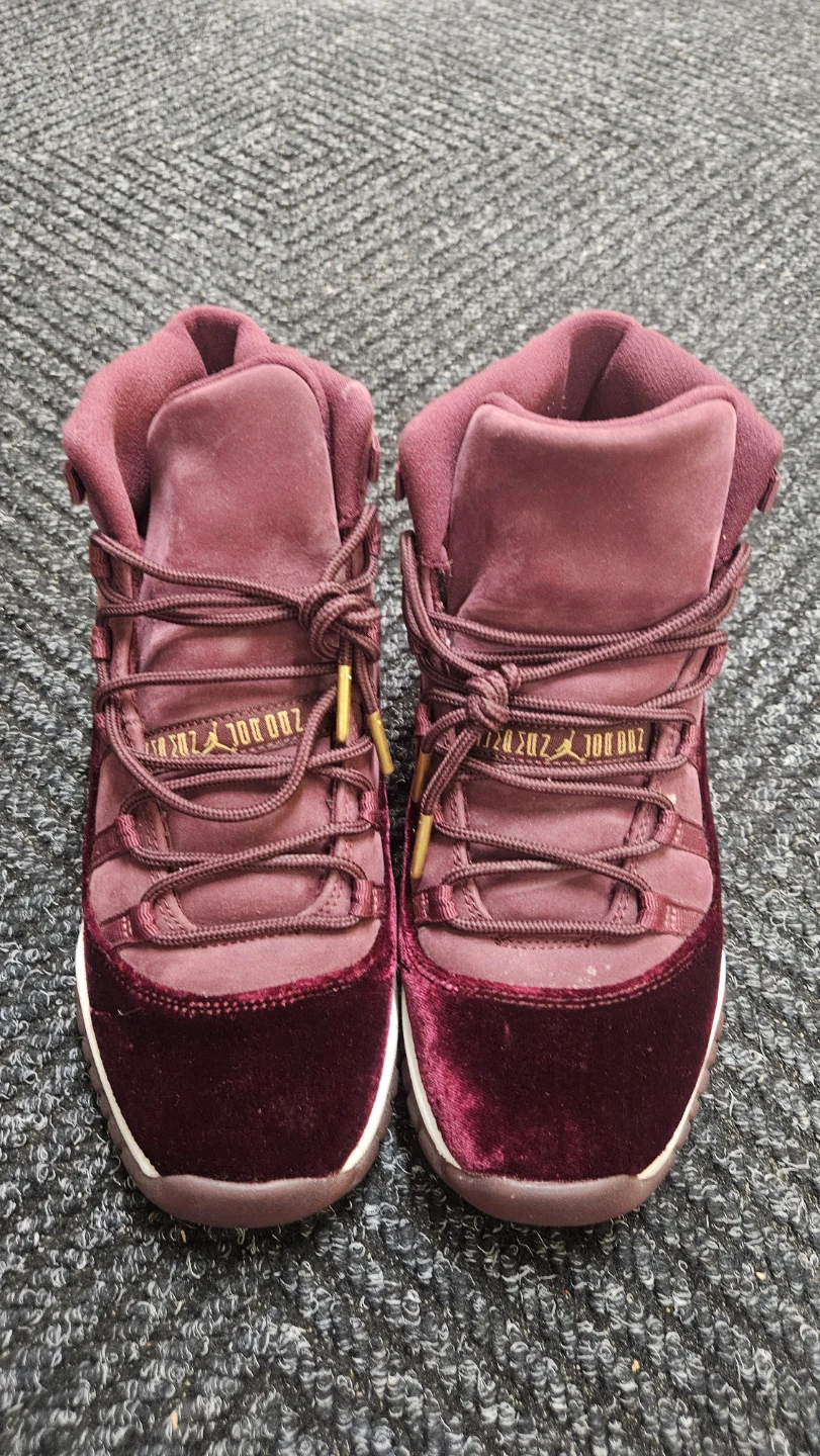Jordan 11 Retro Heiress Velvet Night Maroon - photo 5