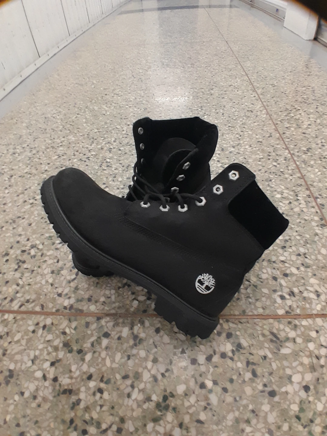 Timberland Black Lace-Up Boots Women's Size 8