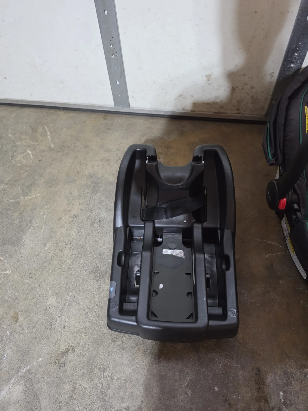 Graco Infant Car Seat with Base - photo 2
