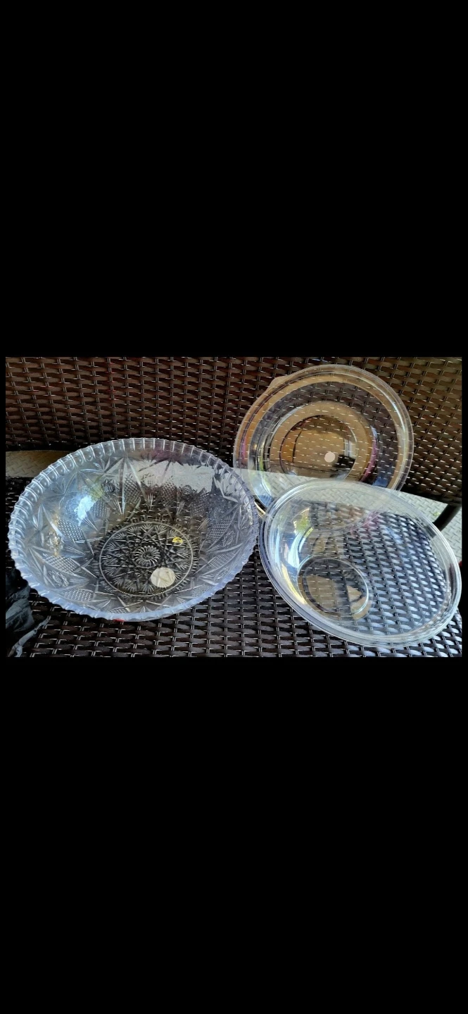 2 Clear Bowls Set