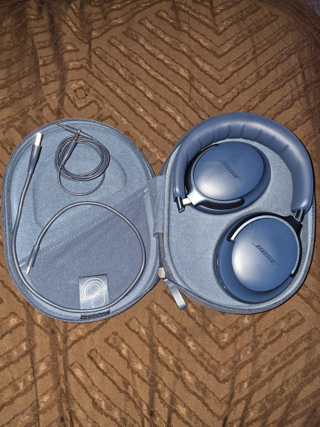 Bose Noise Cancelling Headphones - photo 5