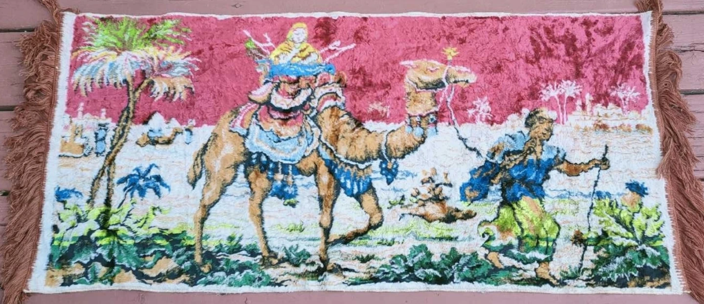 Two Italian Vintage Velvet Camel Tapestry Wall Hangings - photo 2