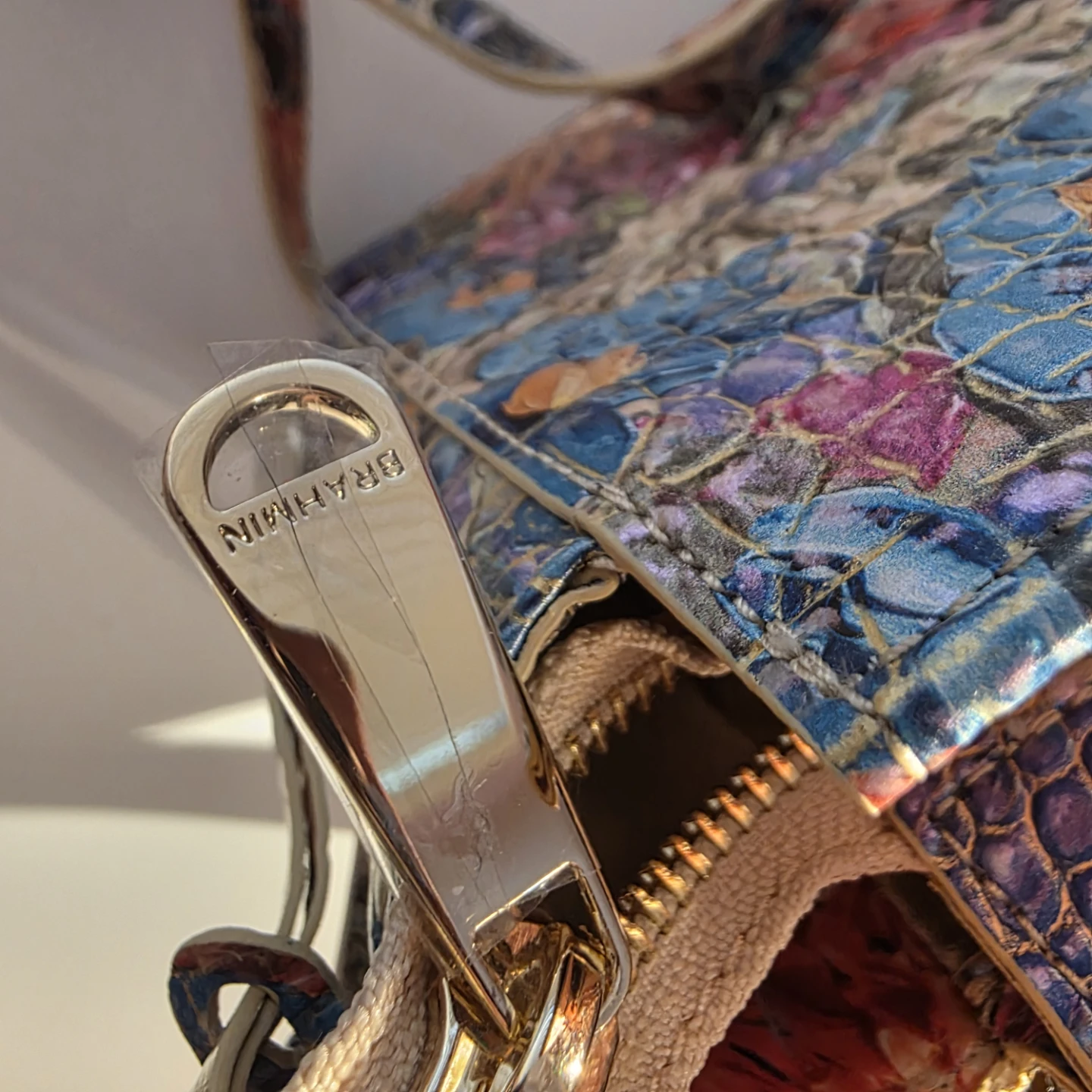 Brahmin floral crocodile embossed leather handbag - photo 5