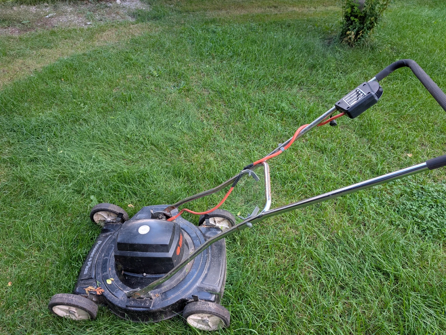 Black & Decker Power+Plus Electric Lawn Mower - photo 4