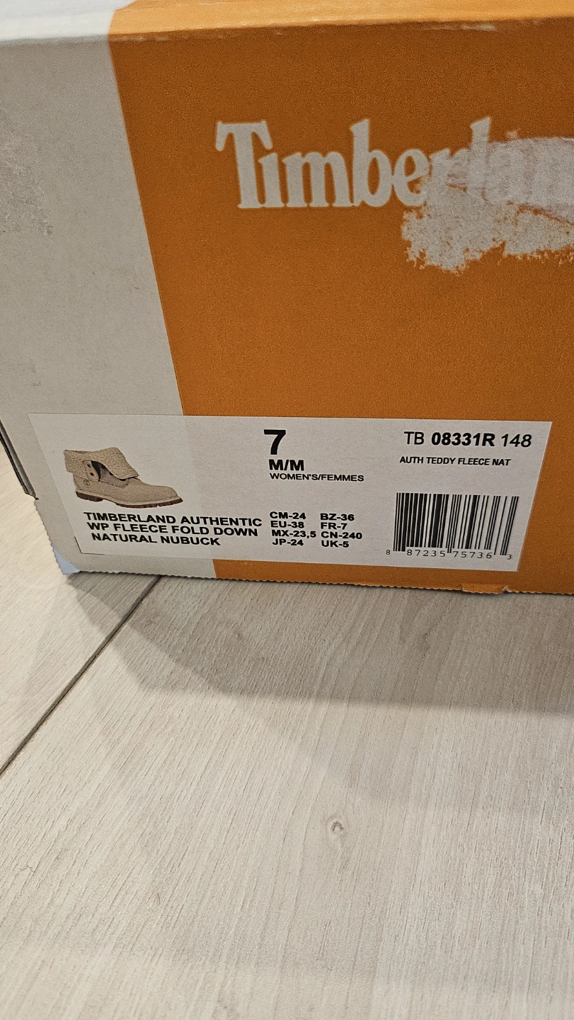 Timberland Teddy Fleece Fold Down Boots, Size 7 - photo 3
