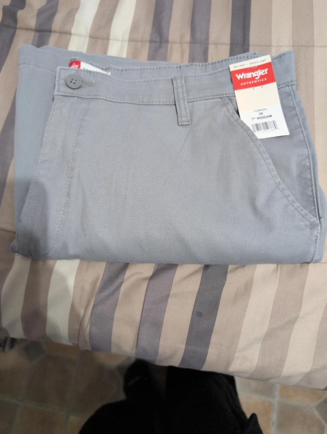 Wrangler Authentics Regular Fit Shorts Size 38 - photo 5