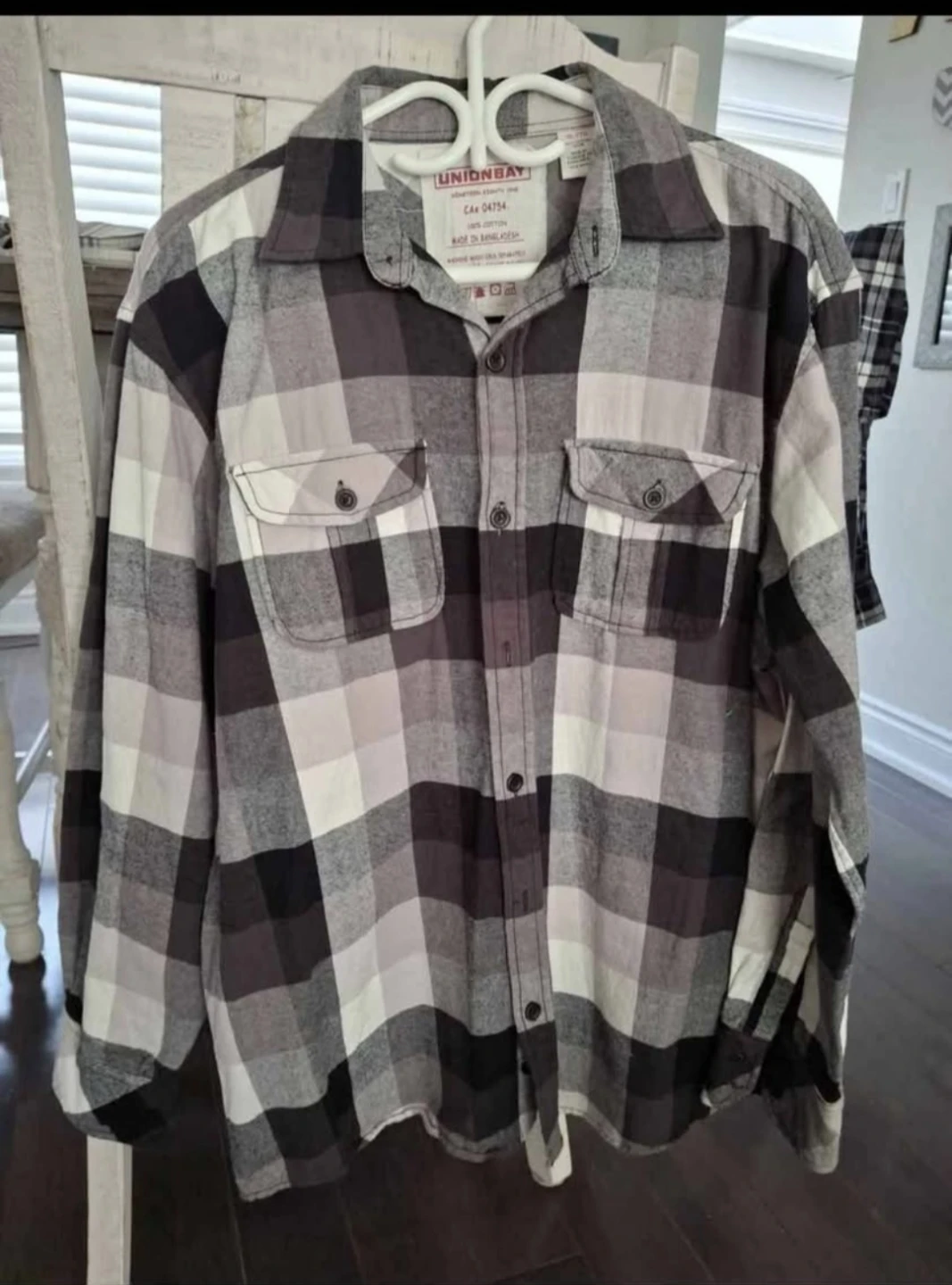 Mens XL plaid shirt.