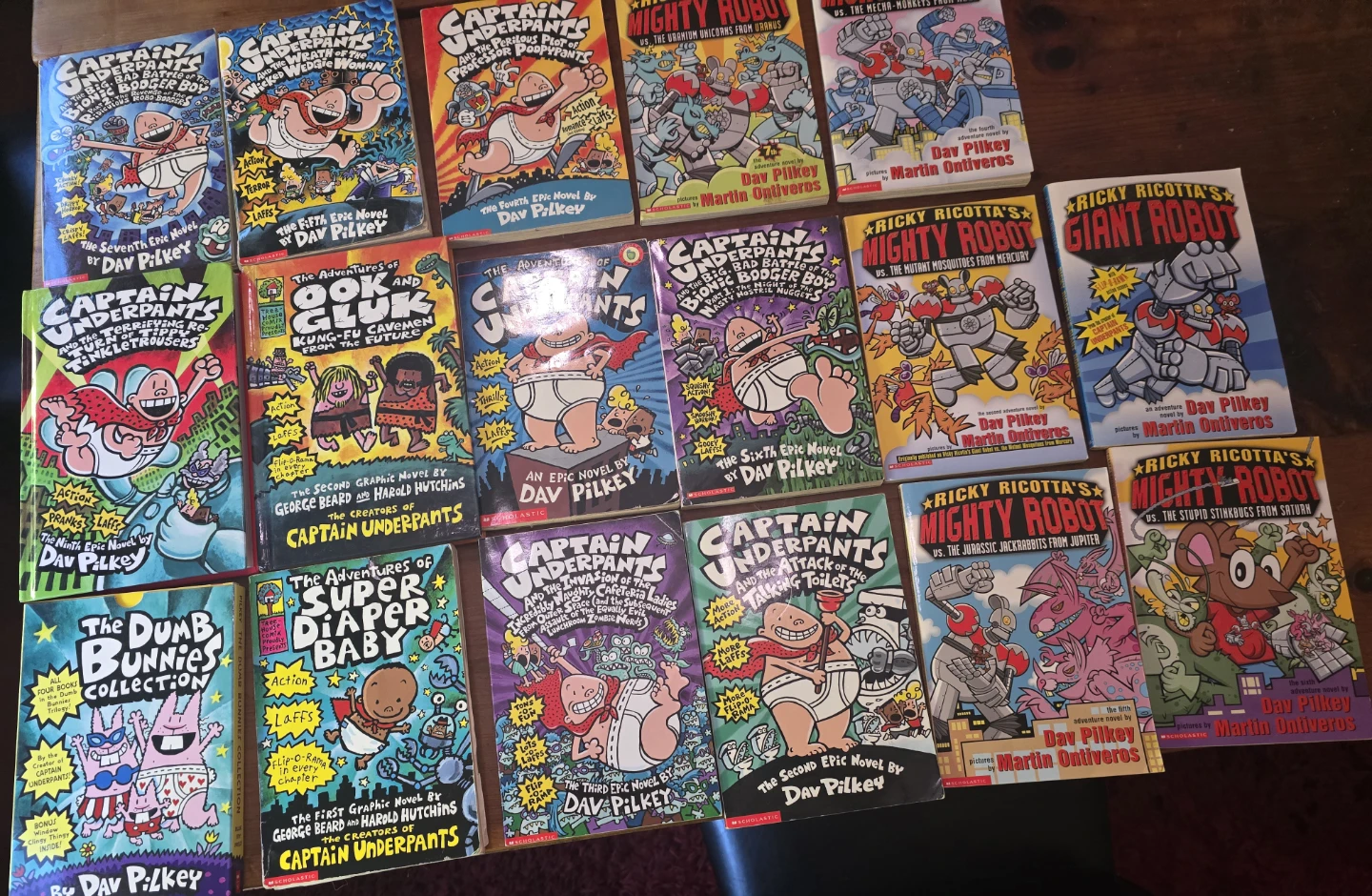 Captain Underpants & Ricky Ricotta Books by Dav Pilkey