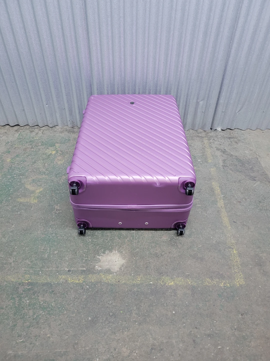 Big Purple Hard Shell suitcase - photo 4