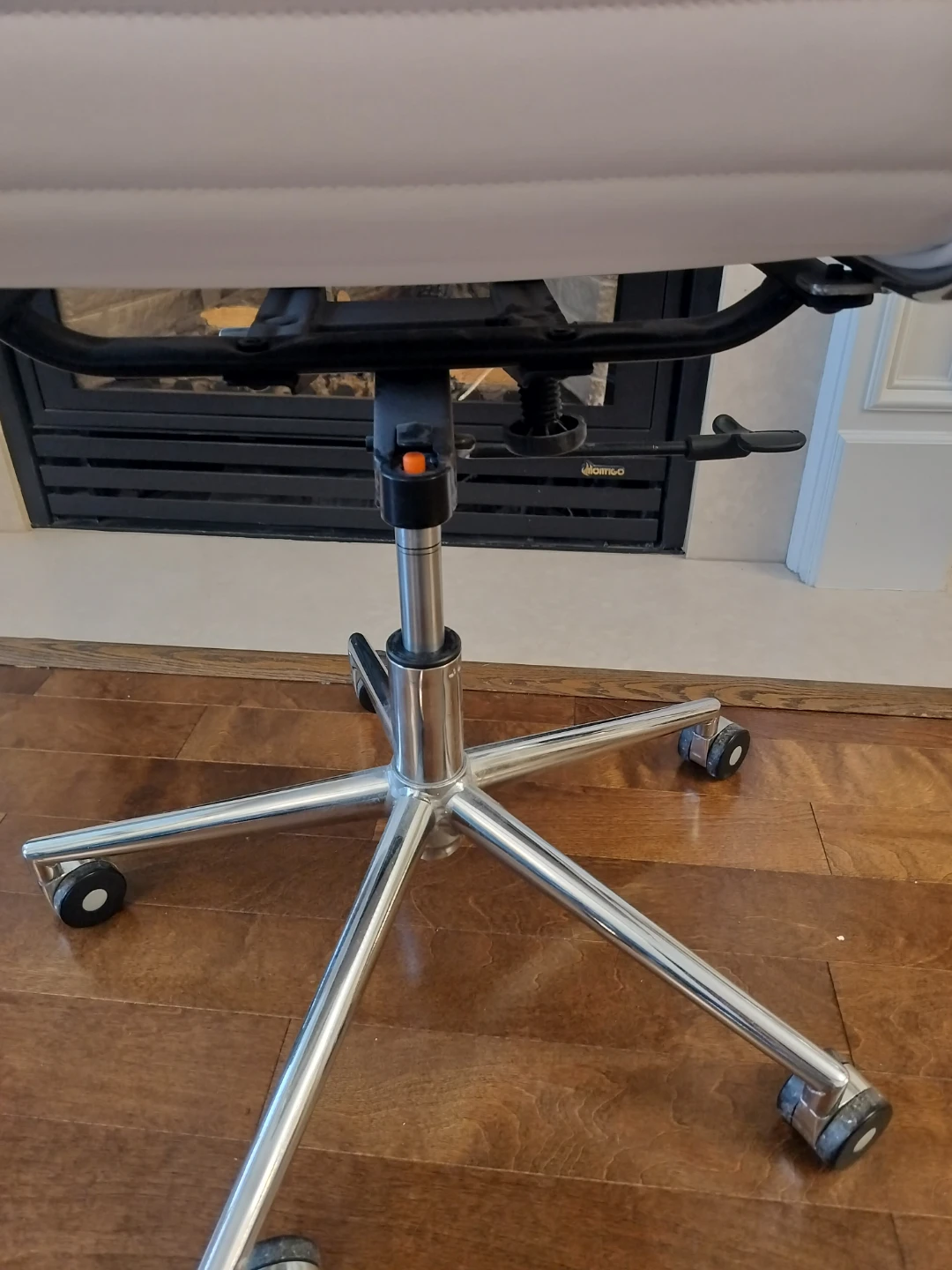 STRUCTUBE White Office Chair (Mattie) - photo 3