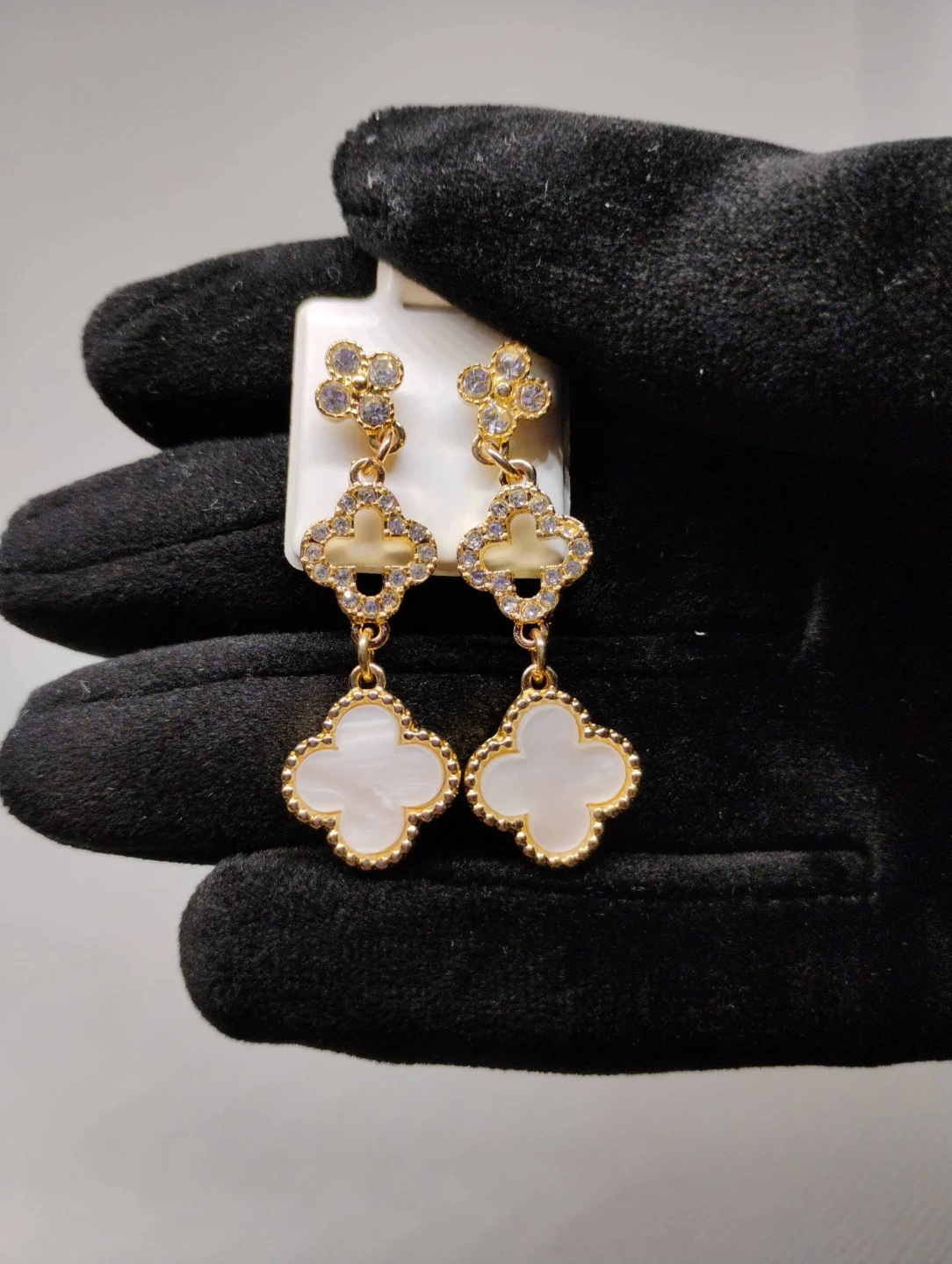Mother of pearl four leaf clover dangle earrings - photo 2