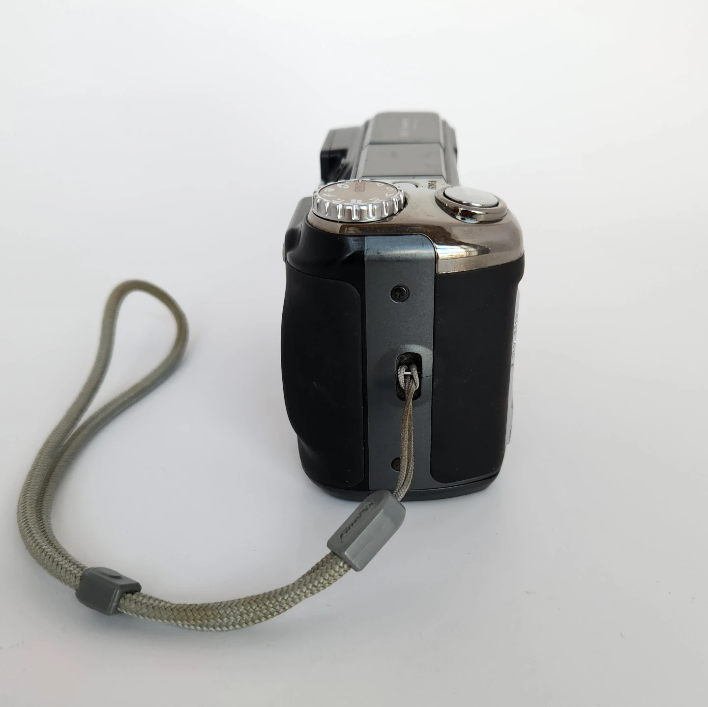 Fujifilm FinePix E900 Digital Camera - photo 5