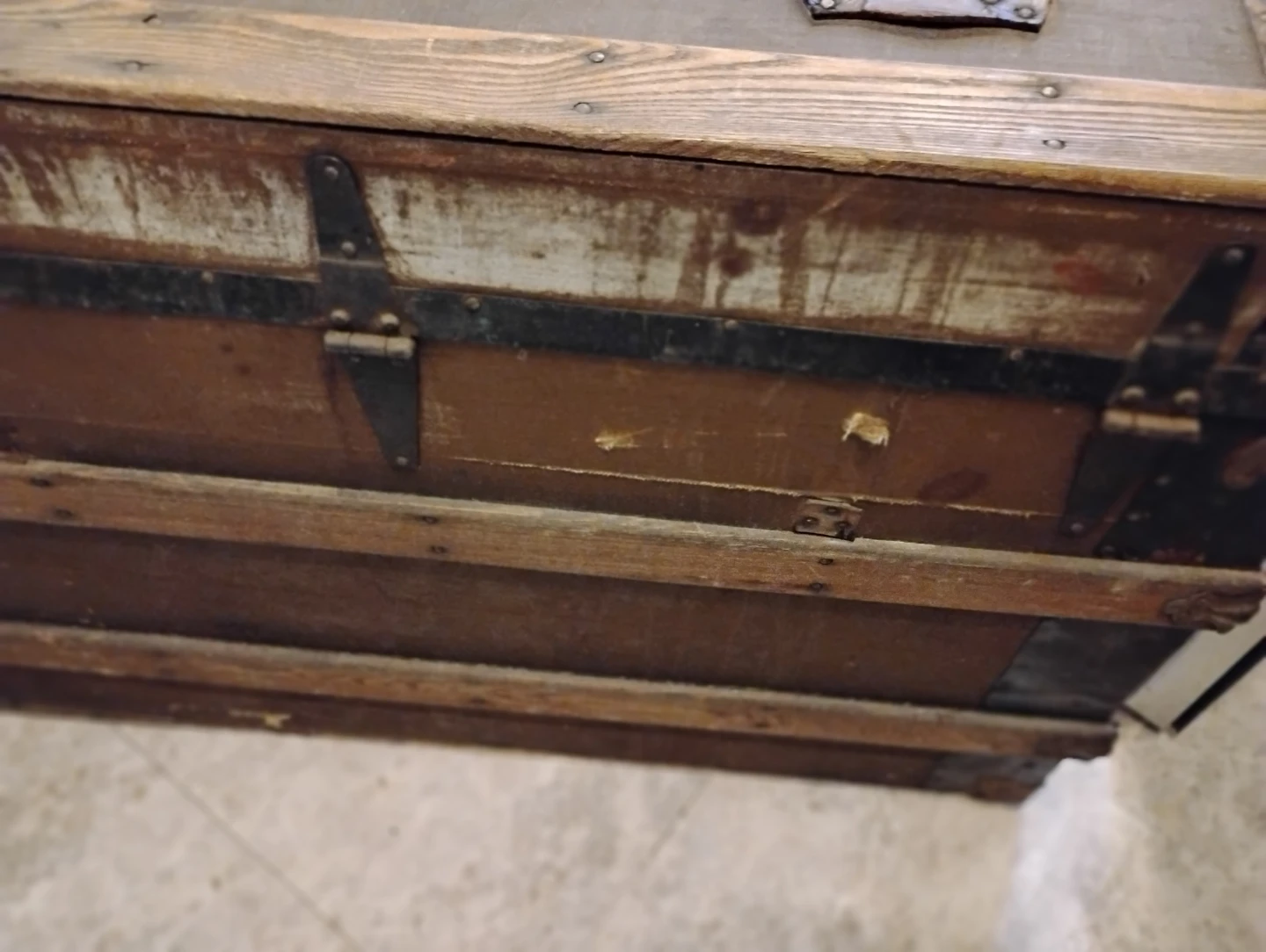 Vintage Wooden Storage Trunk - photo 4