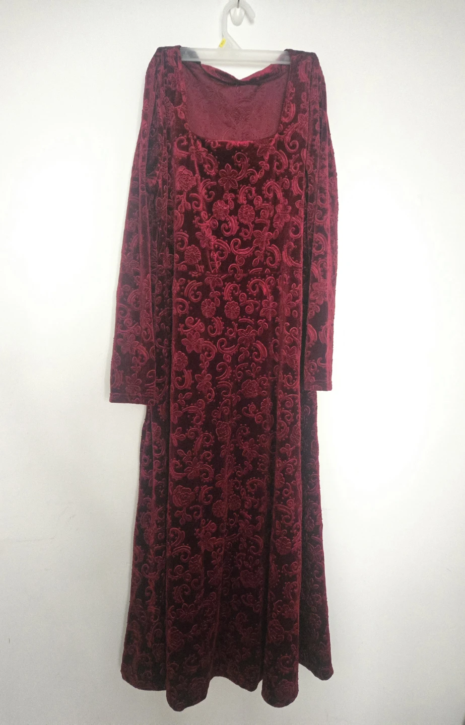 Women's long dresses - photo 2