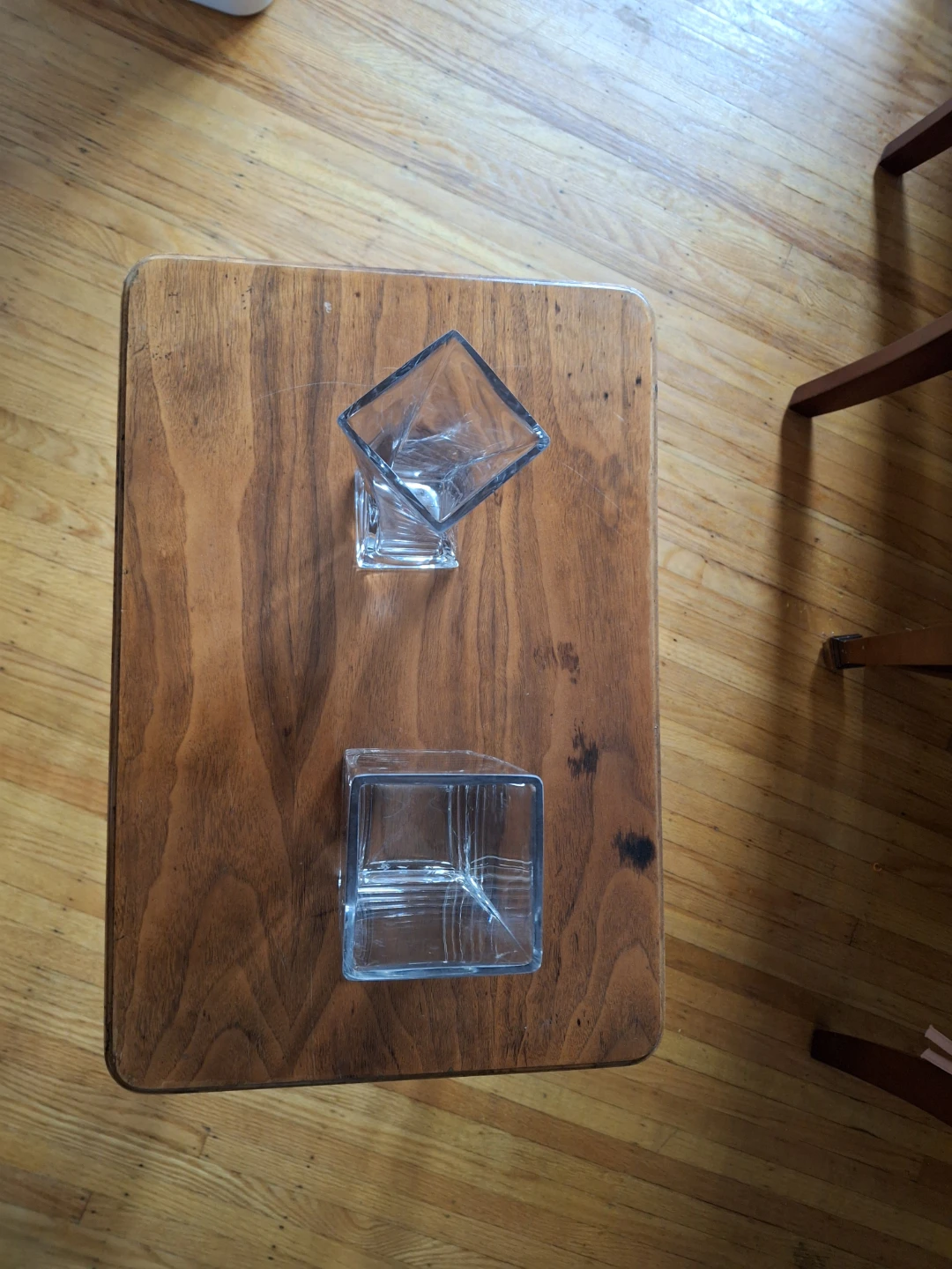 Two Clear Glass Vases - photo 2