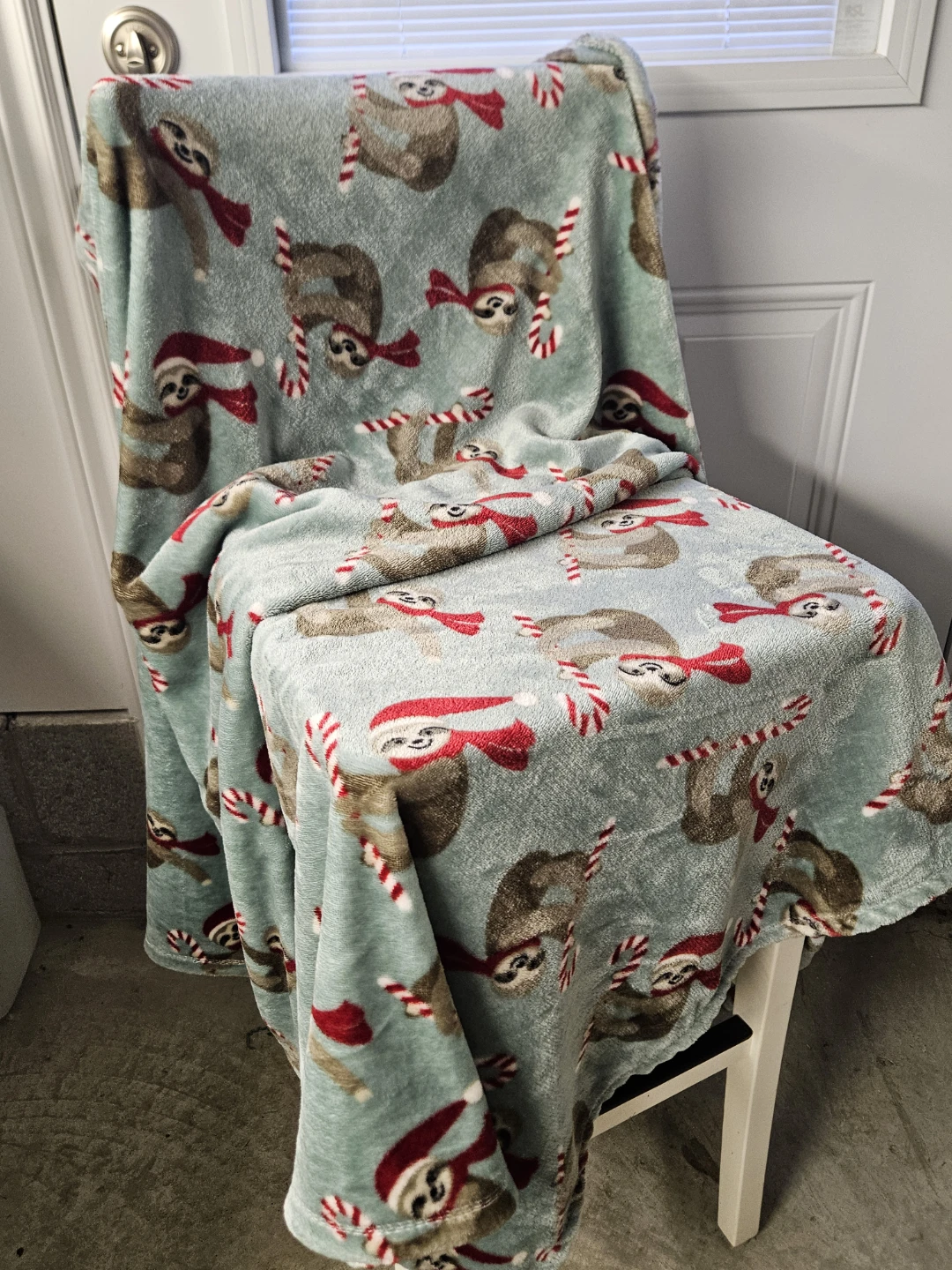 Christmas Sloth Print Throw Blanket