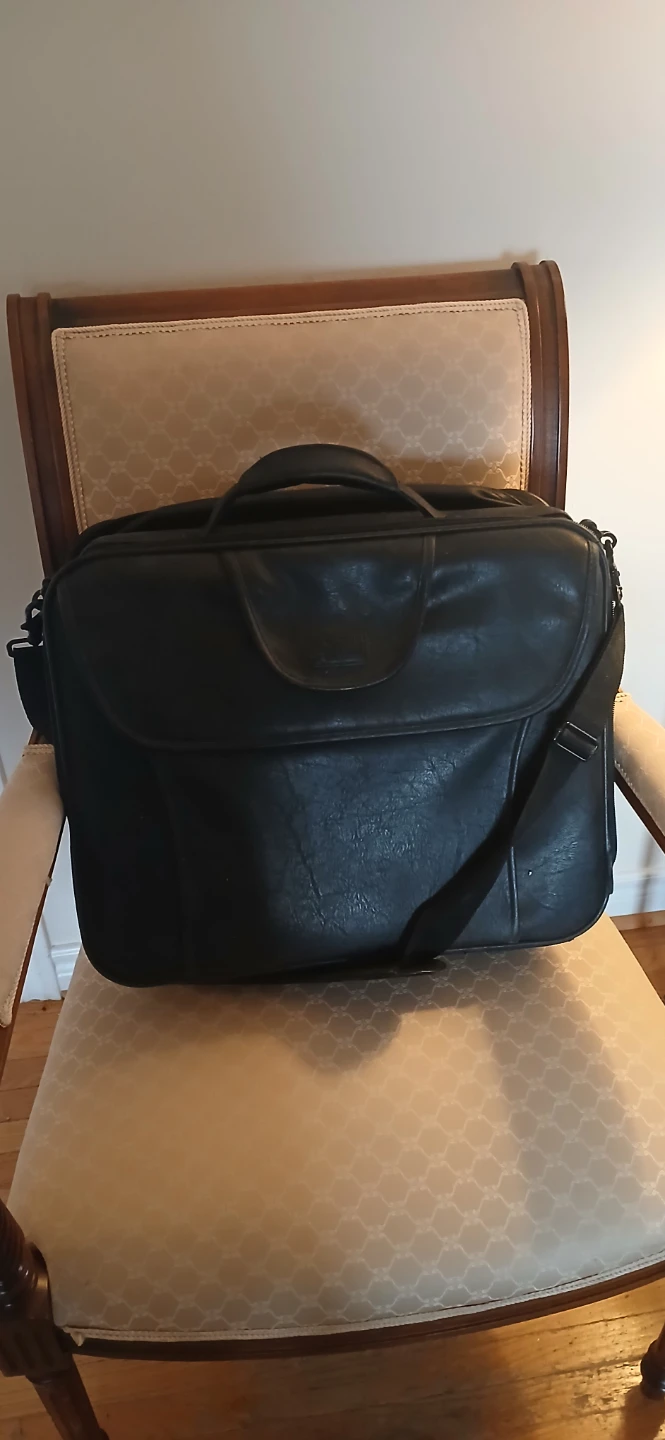 Case Logic black laptop bag