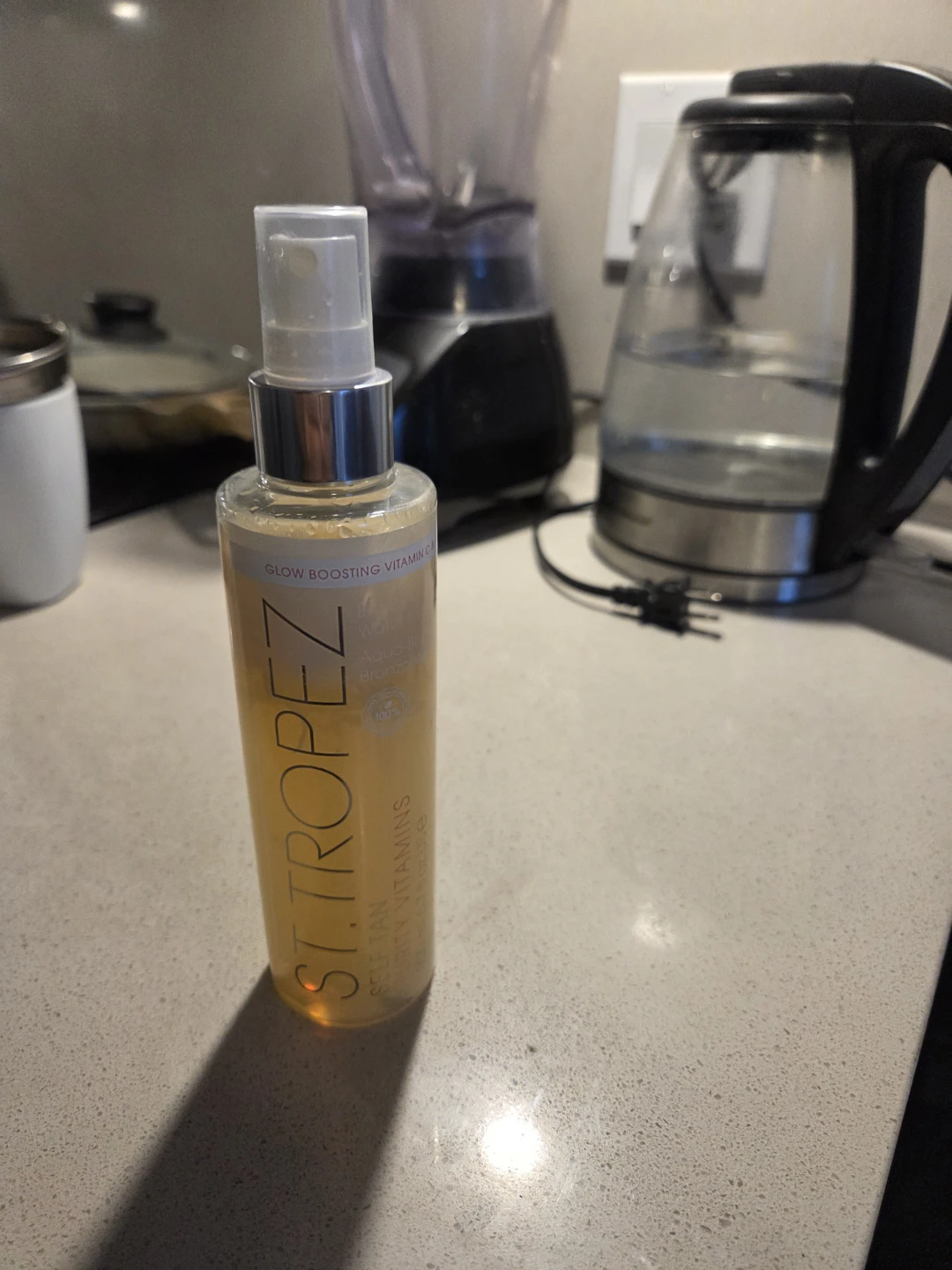 St. Tropez Glow Boosting Vitamin C Self Tan Mist - photo 2