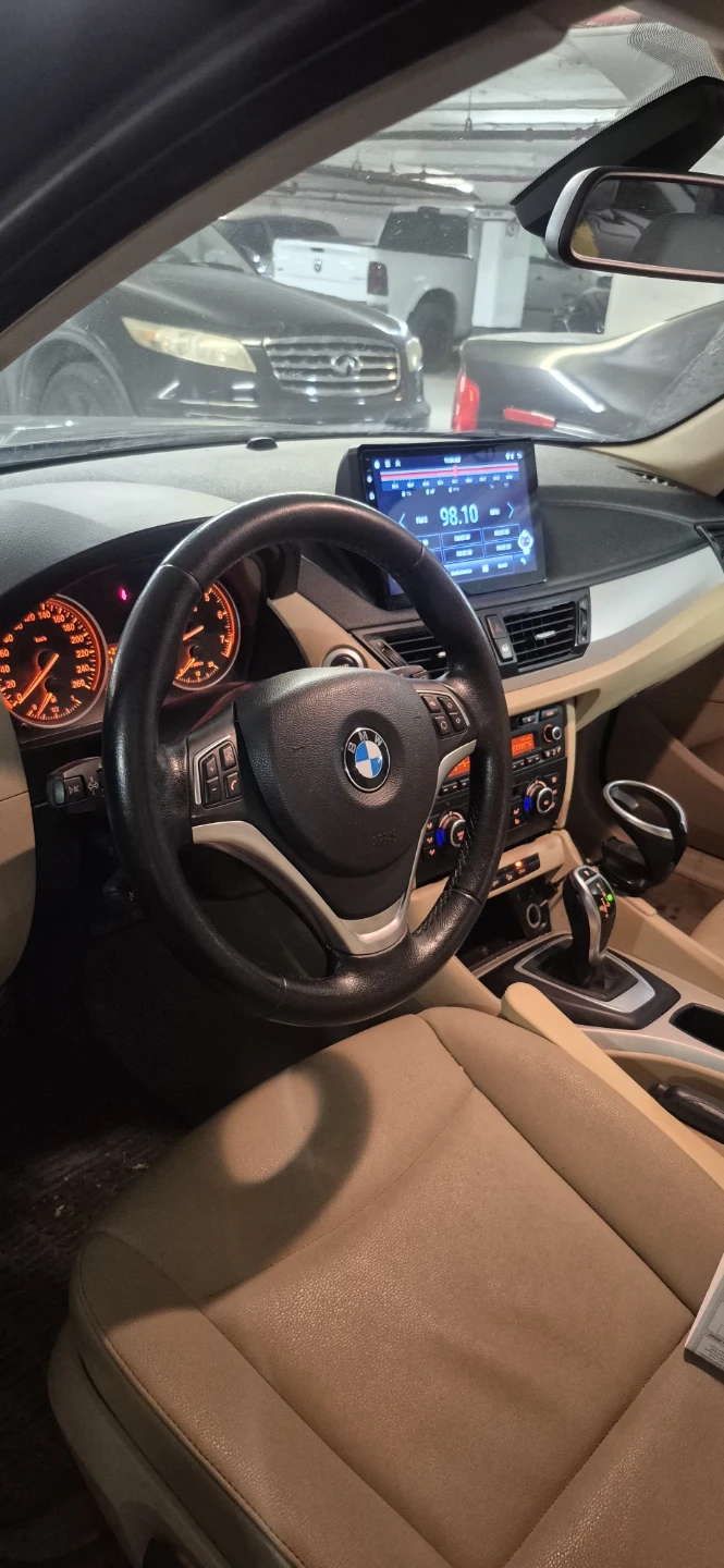BMW X1 SUV - photo 2