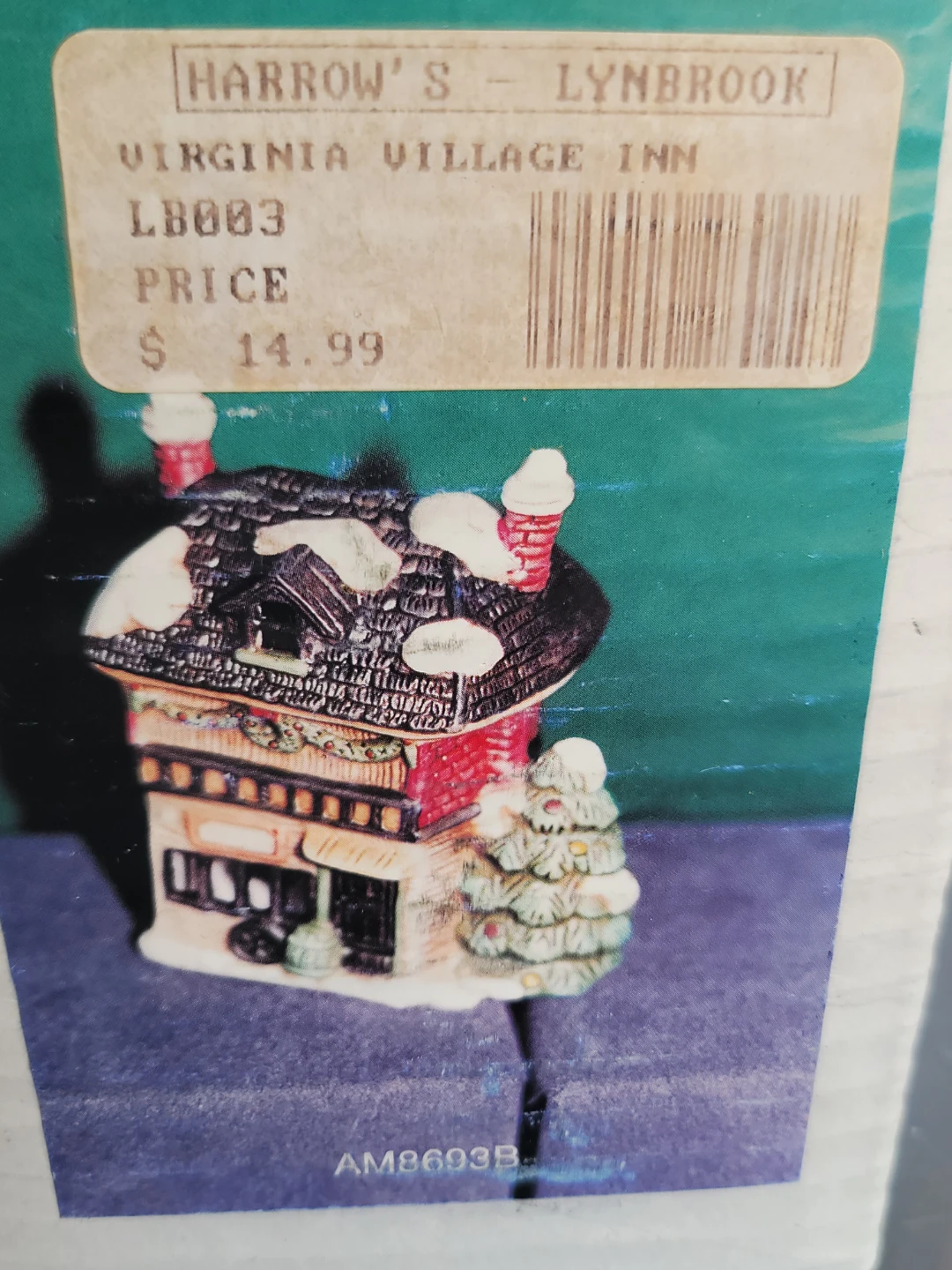 Harrow's Lynbrook Village Christmas Buildings - photo 2