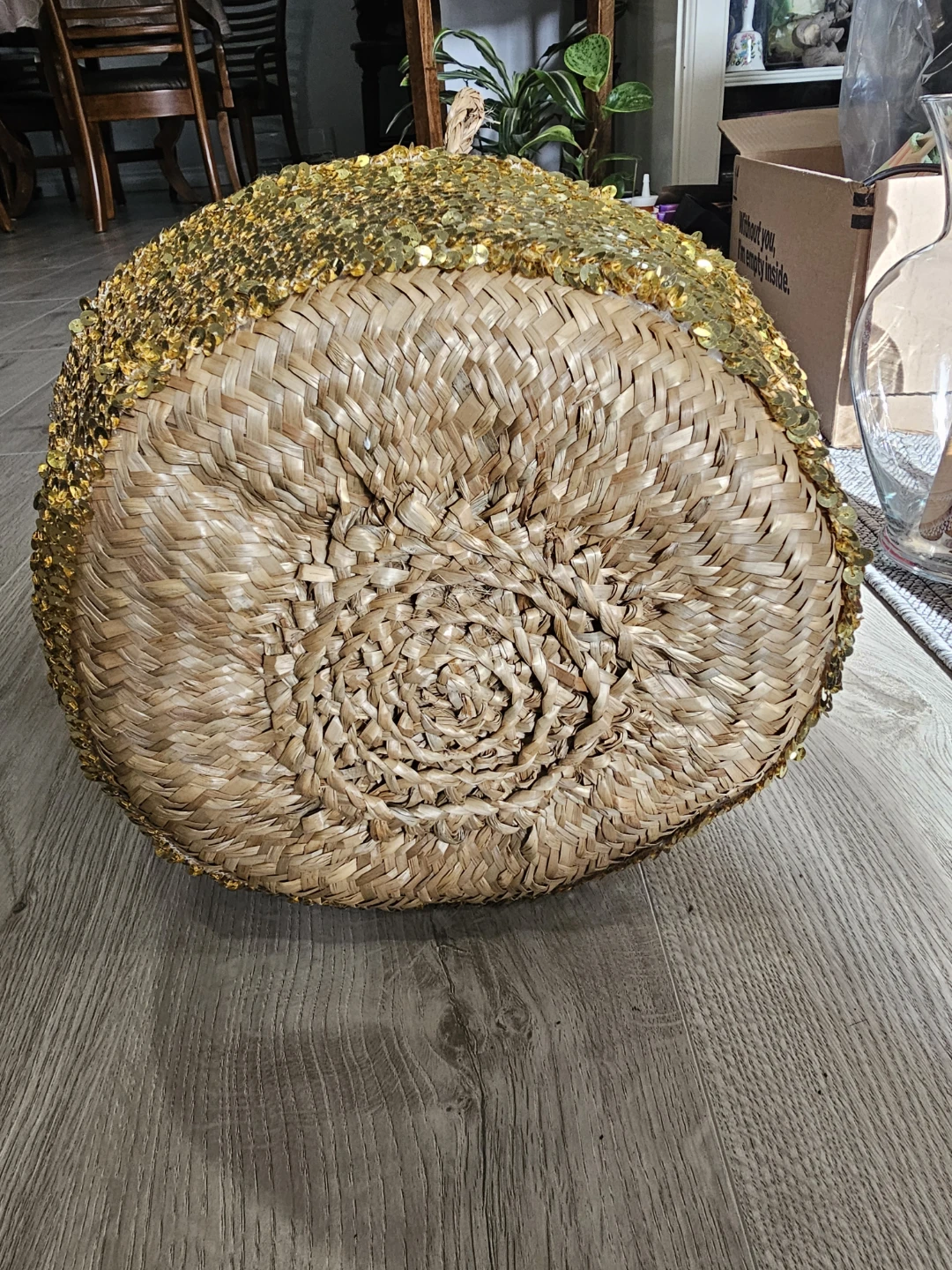 🏈Woven Basket with Gold Sequins - photo 3