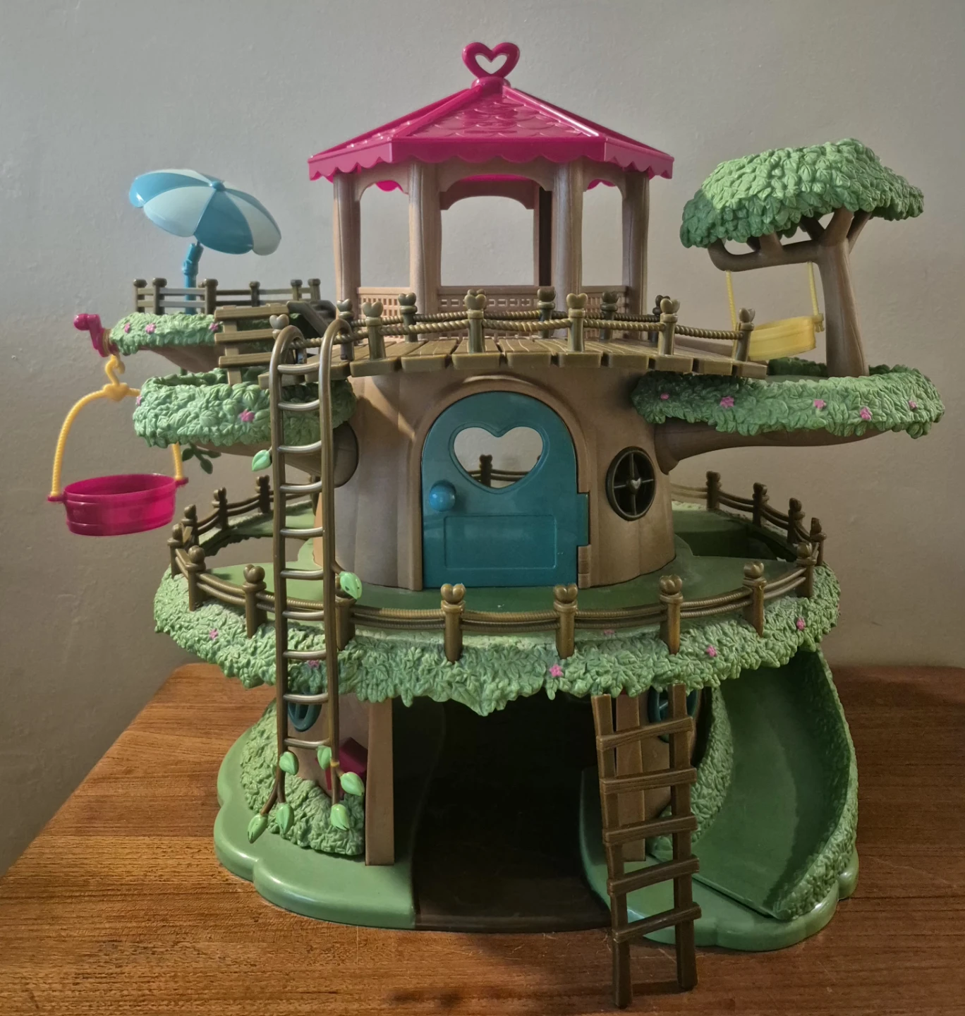 Treehouse Play Set with Swing and Slide