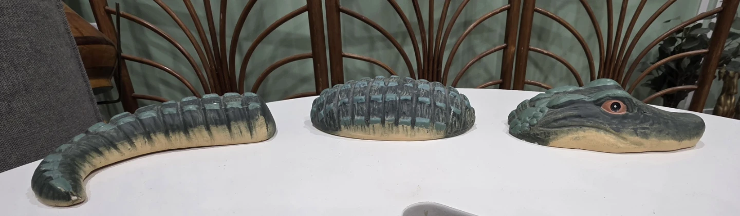 Ceramic Alligator Decor Set