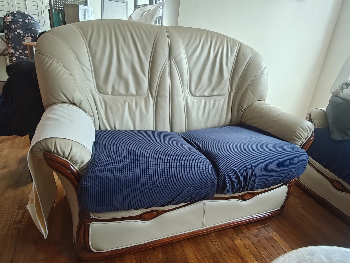 Living Room Sofa and Armchair Set - photo 2