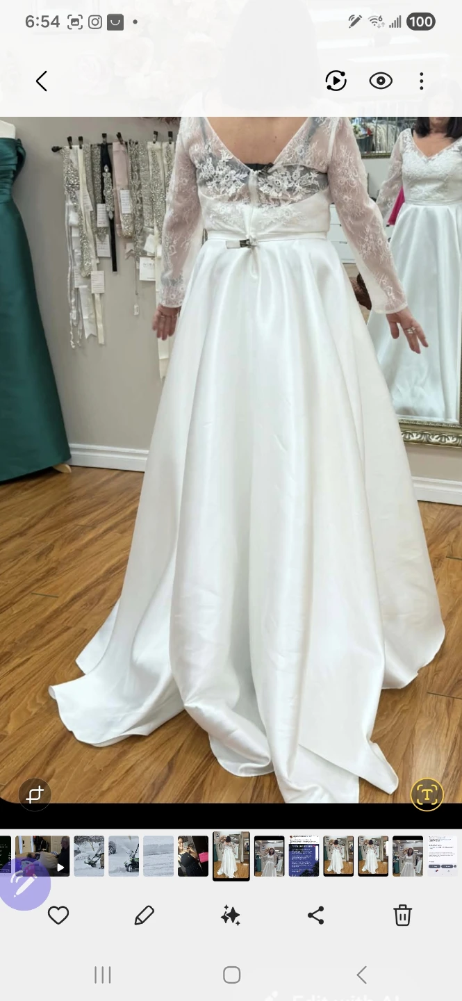 White Lace Sleeve Wedding Dress - photo 5