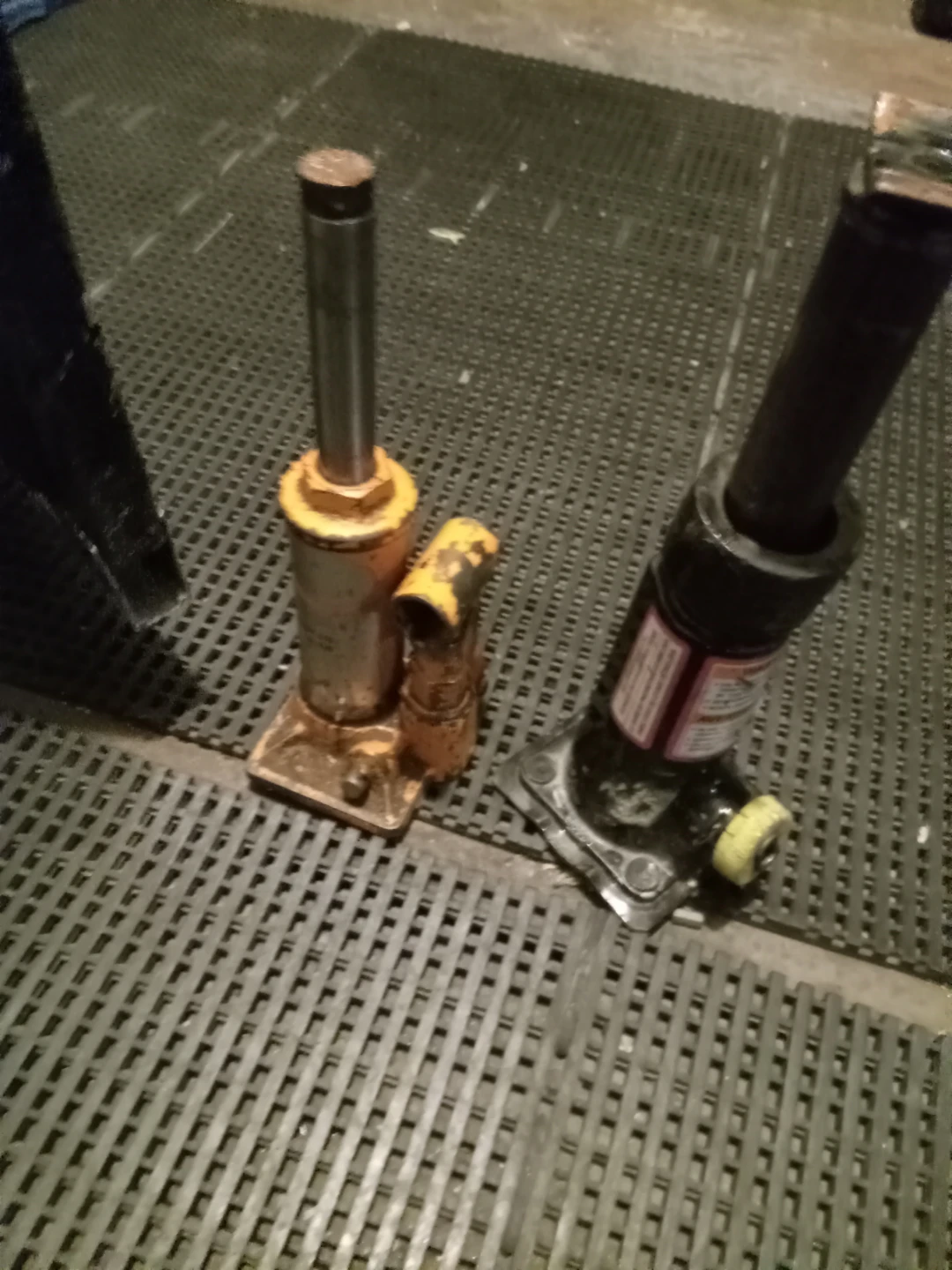 Bottle Jacks - Yellow & Black - photo 2