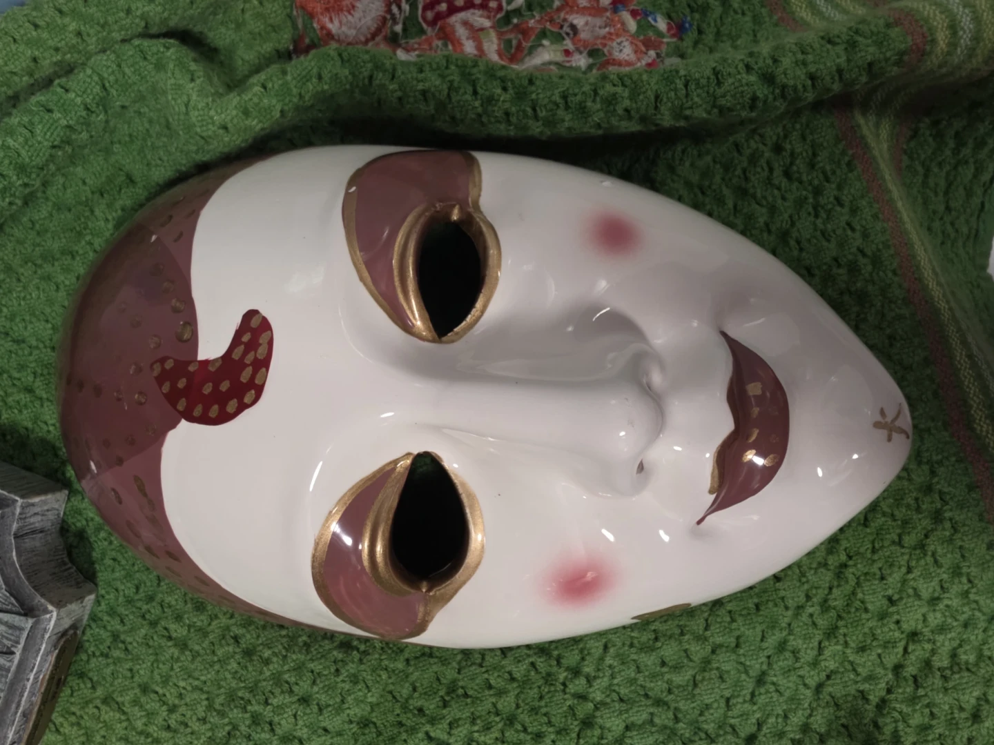 Giftcraft Decorative Ceramic Wall Mask