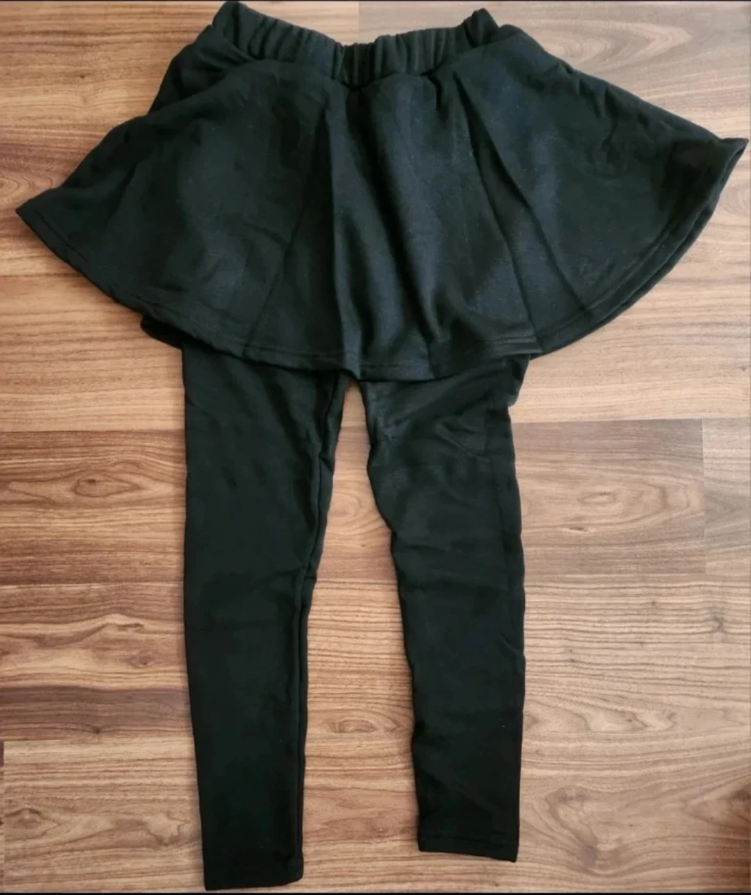 🏈RUNAFIT Black fleece leggings with attached skirt