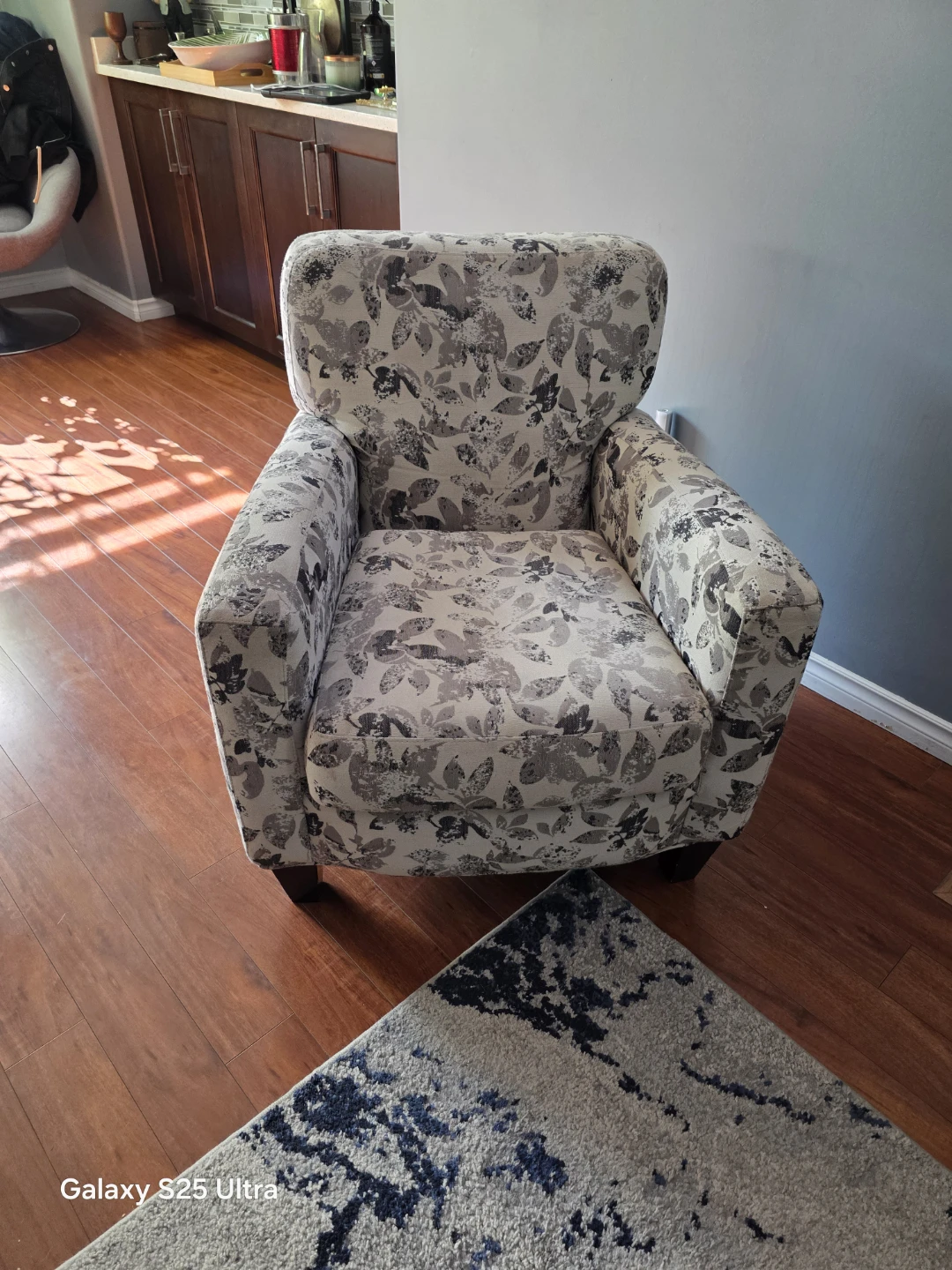 Three-Piece Living Room Set - photo 4