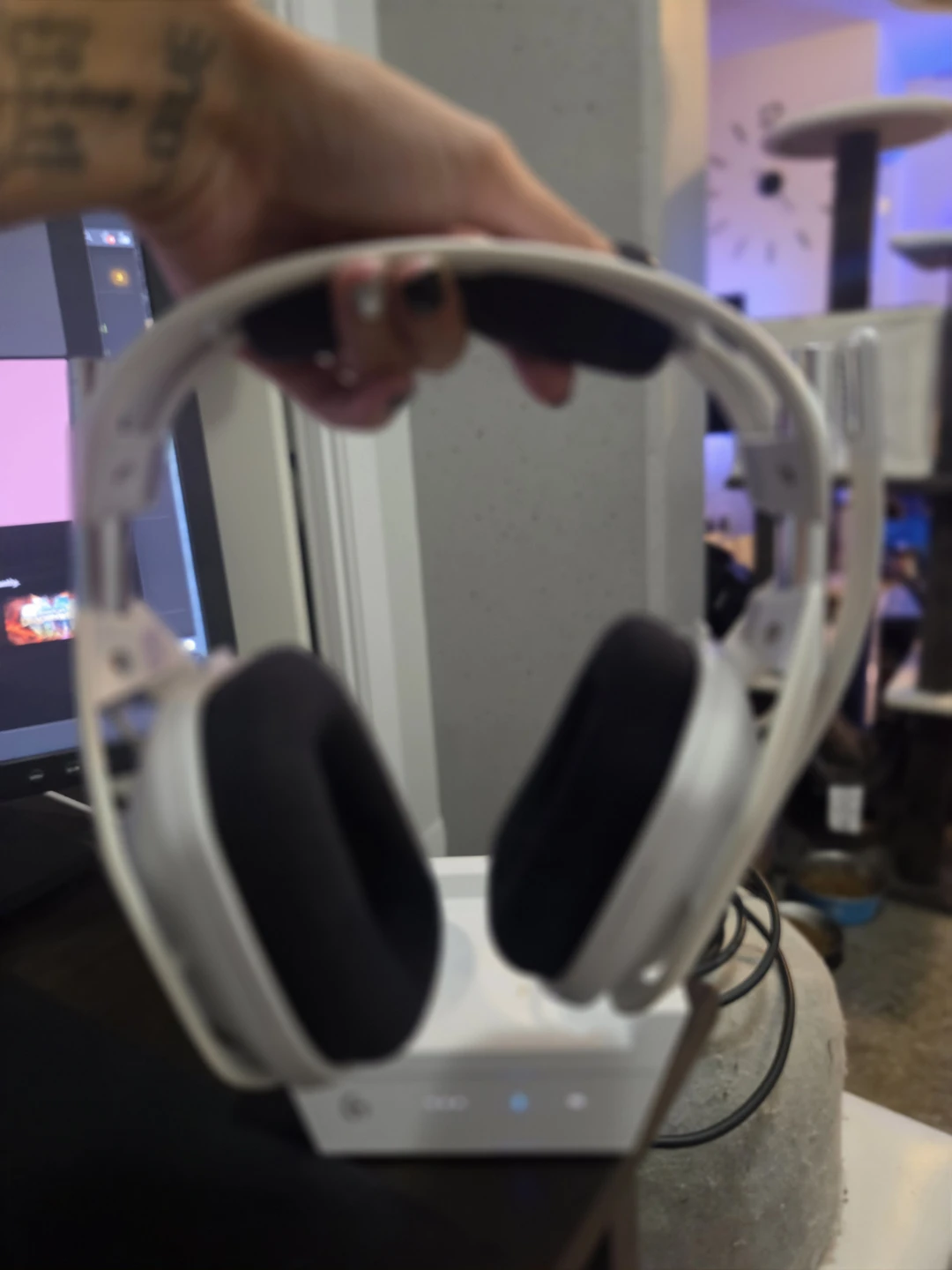 Logitech G Astro A50 X Wireless Gaming Headset - photo 3