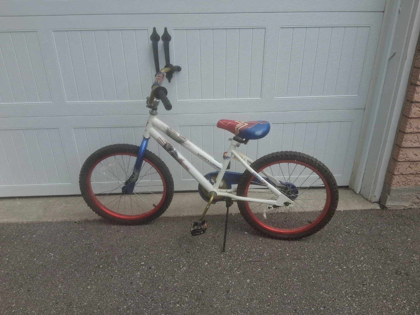 Wonder Woman Kids Bicycle - photo 2