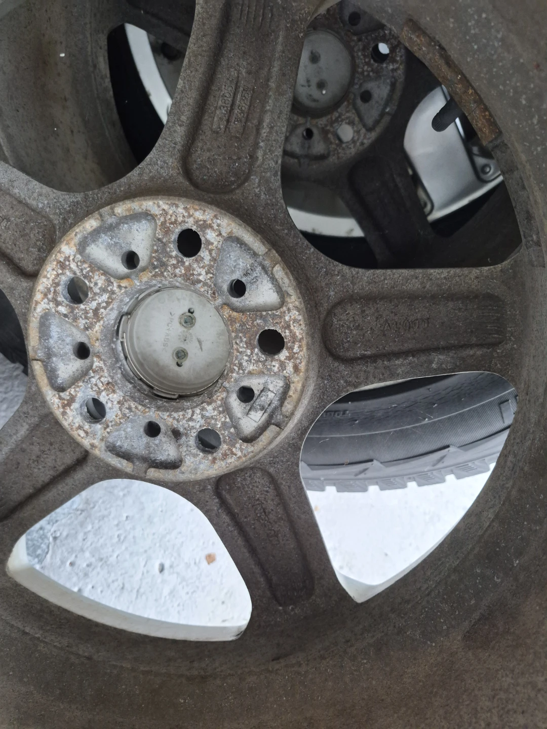 Set of 4 Winter Tires on Rims - photo 2