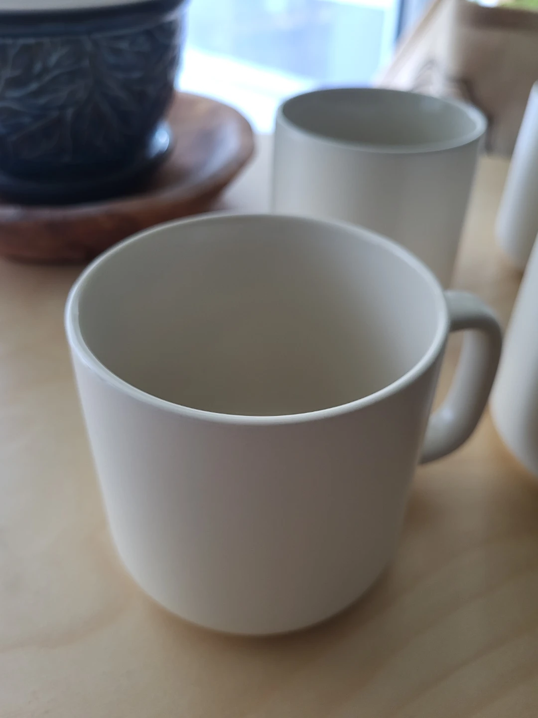 Set of 4 White/Cream Mugs - photo 3