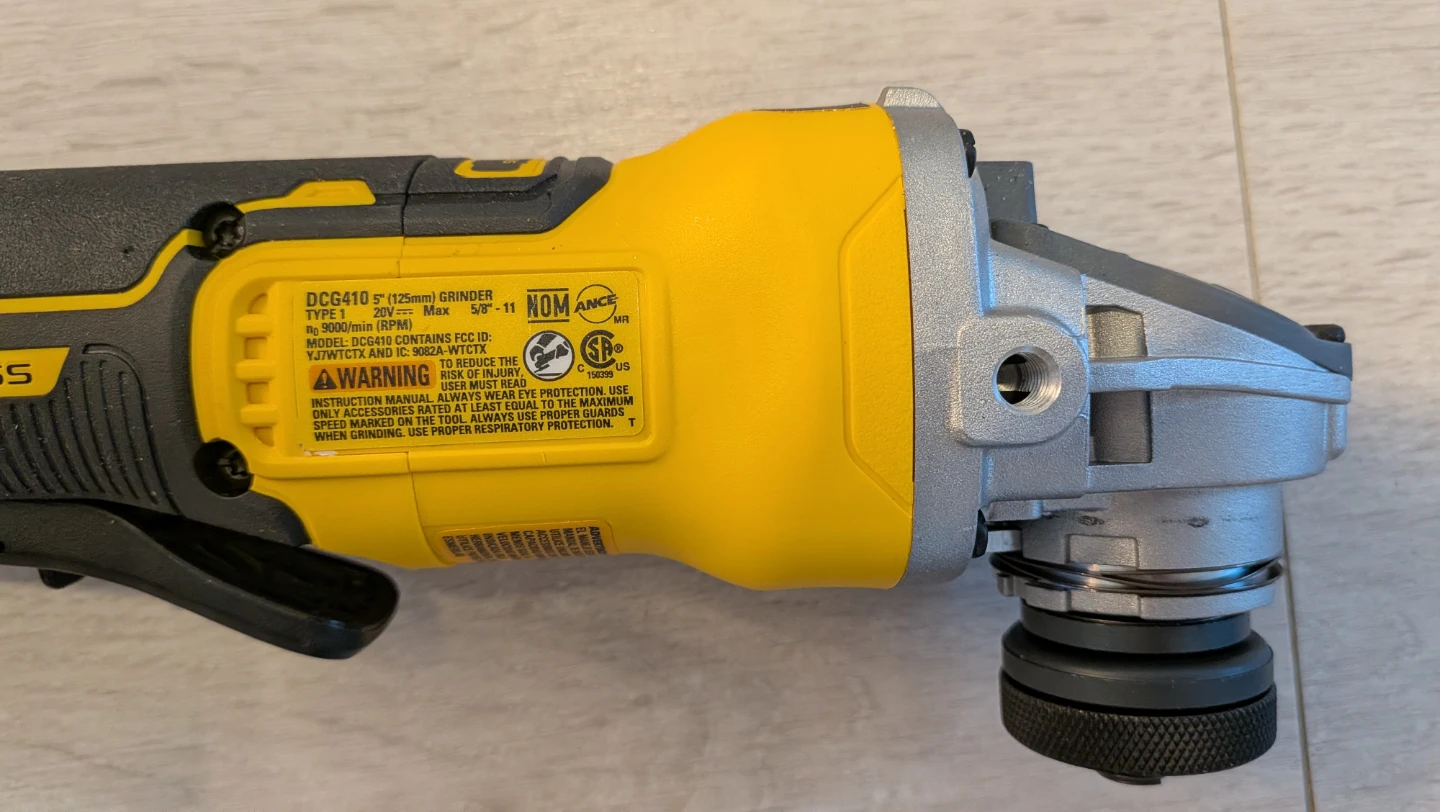 DEWALT 20V MAX XR Brushless 5" Grinder DCG410 - photo 2