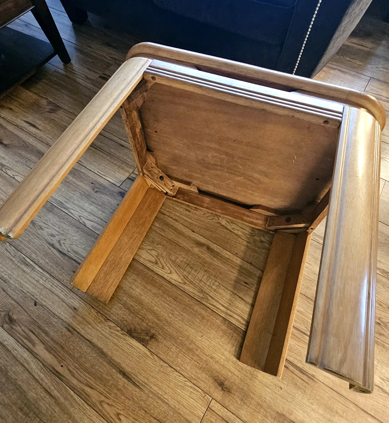 Oak Finish Side Table - photo 2